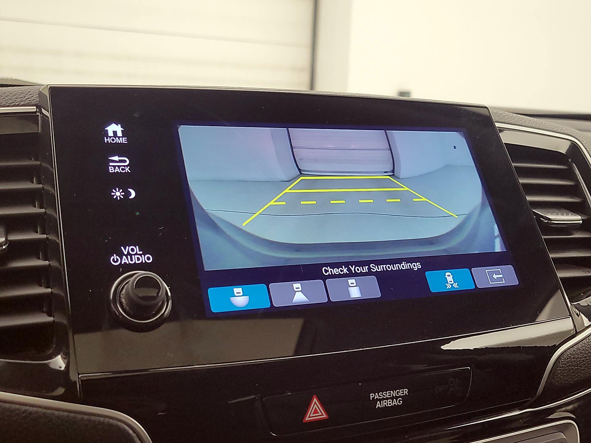 Thumbnail: 2019 Honda Pilot - 14