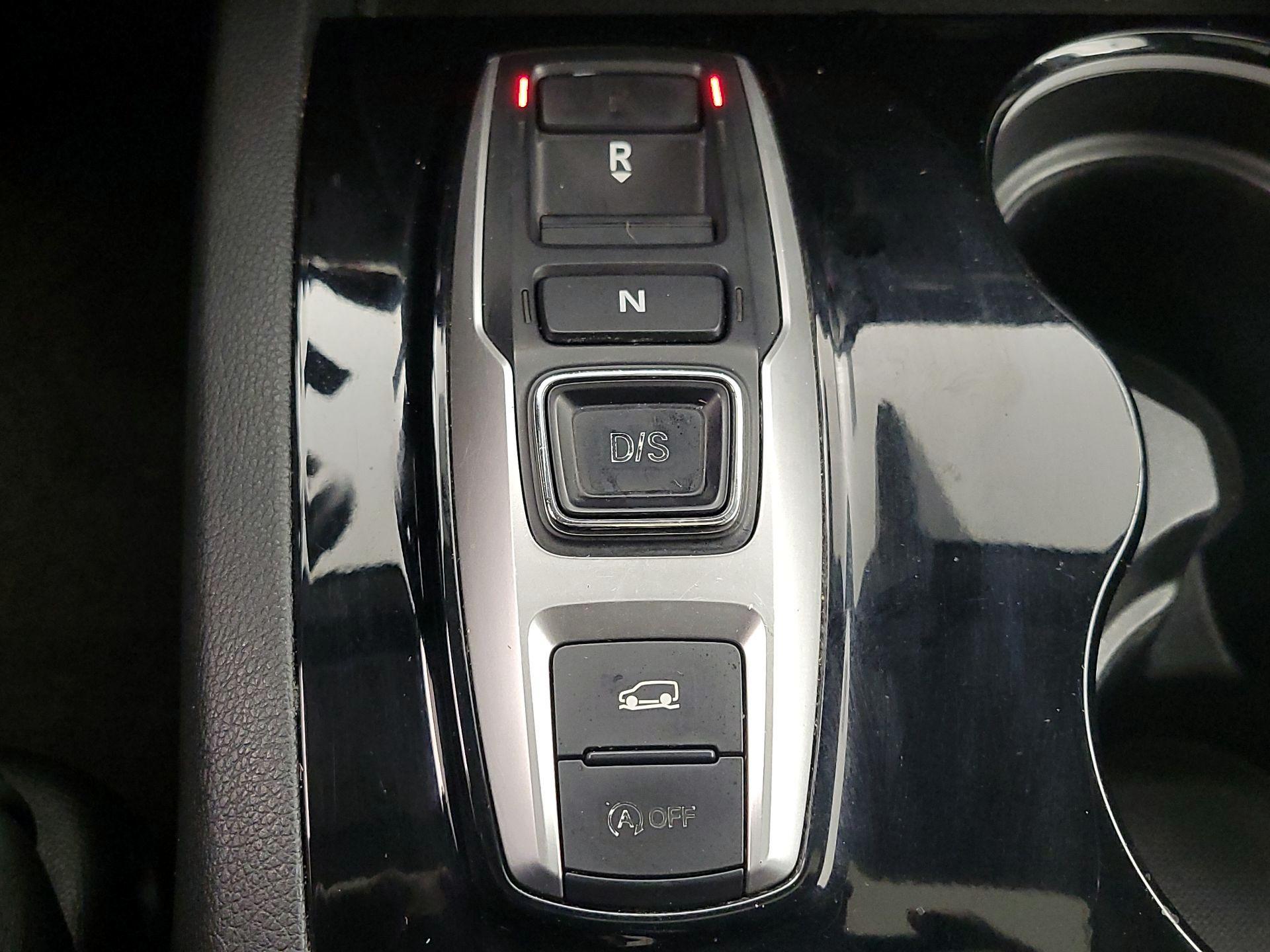 Thumbnail: 2019 Honda Pilot - 17