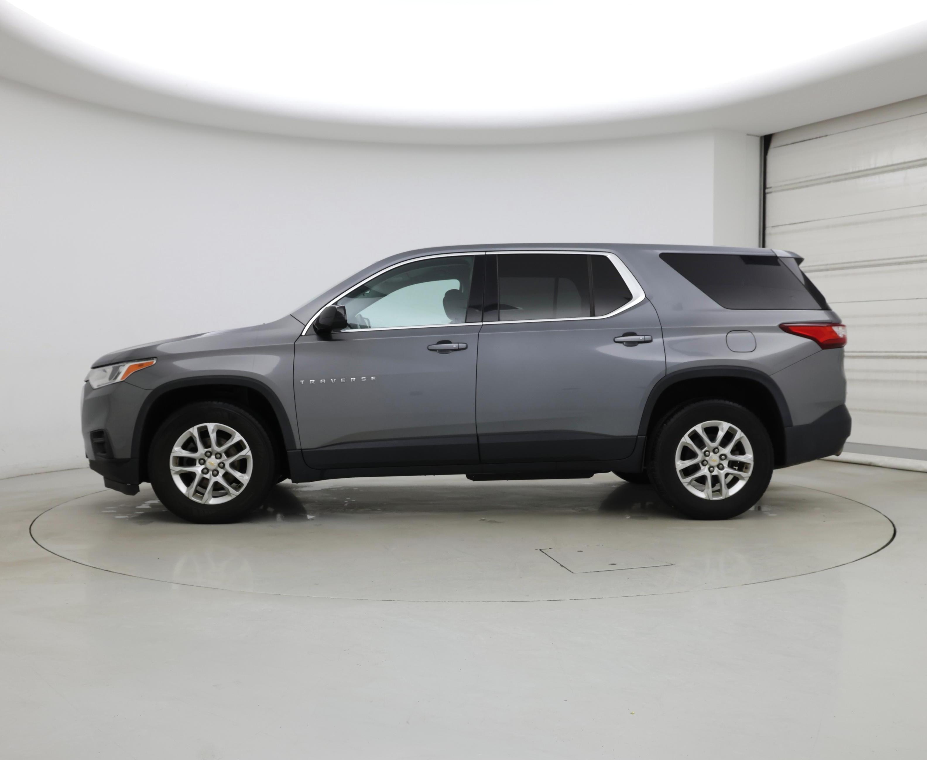 Thumbnail: 2018 Chevrolet Traverse - 3