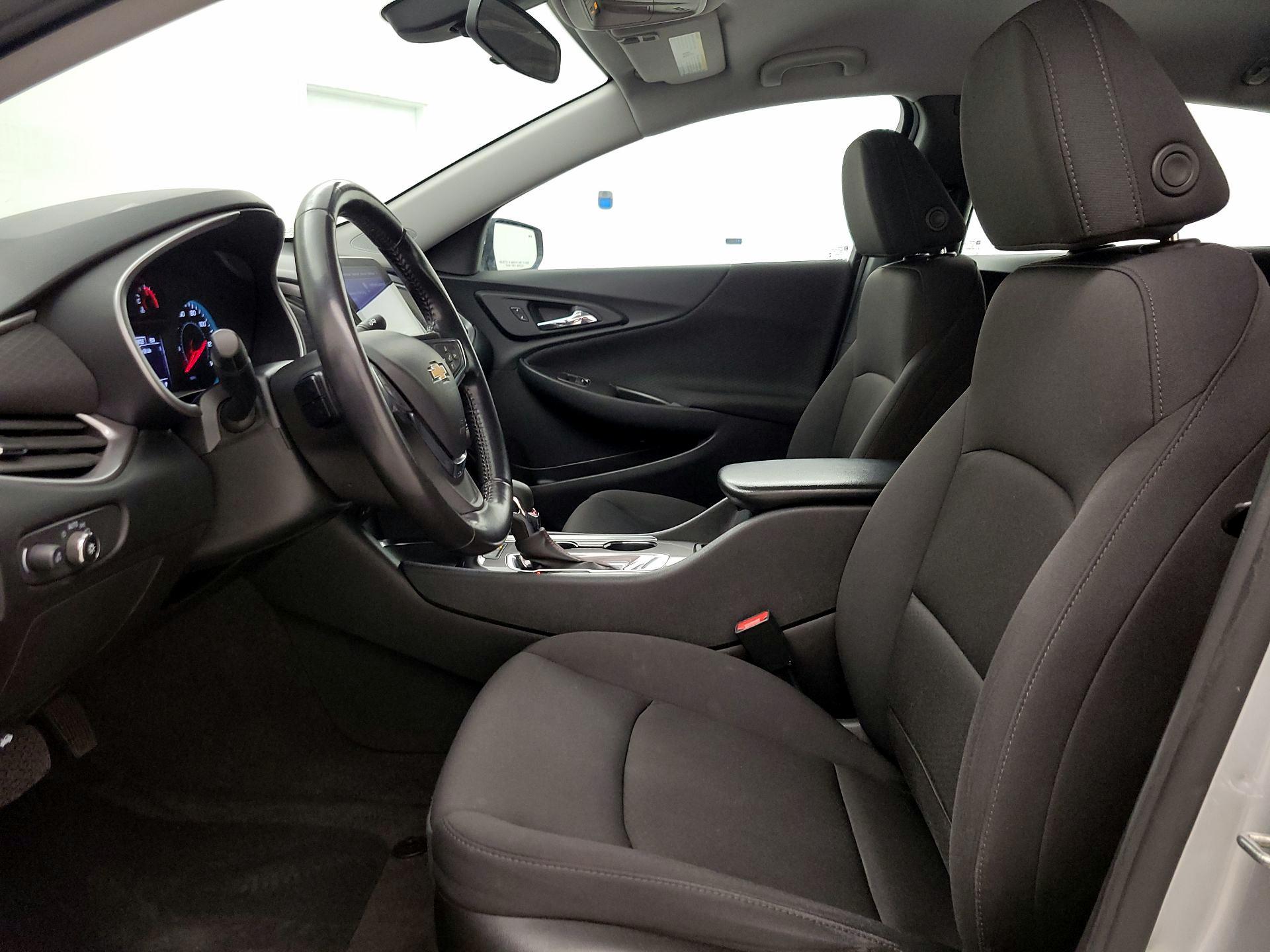 Thumbnail: 2021 Chevrolet Malibu - 11