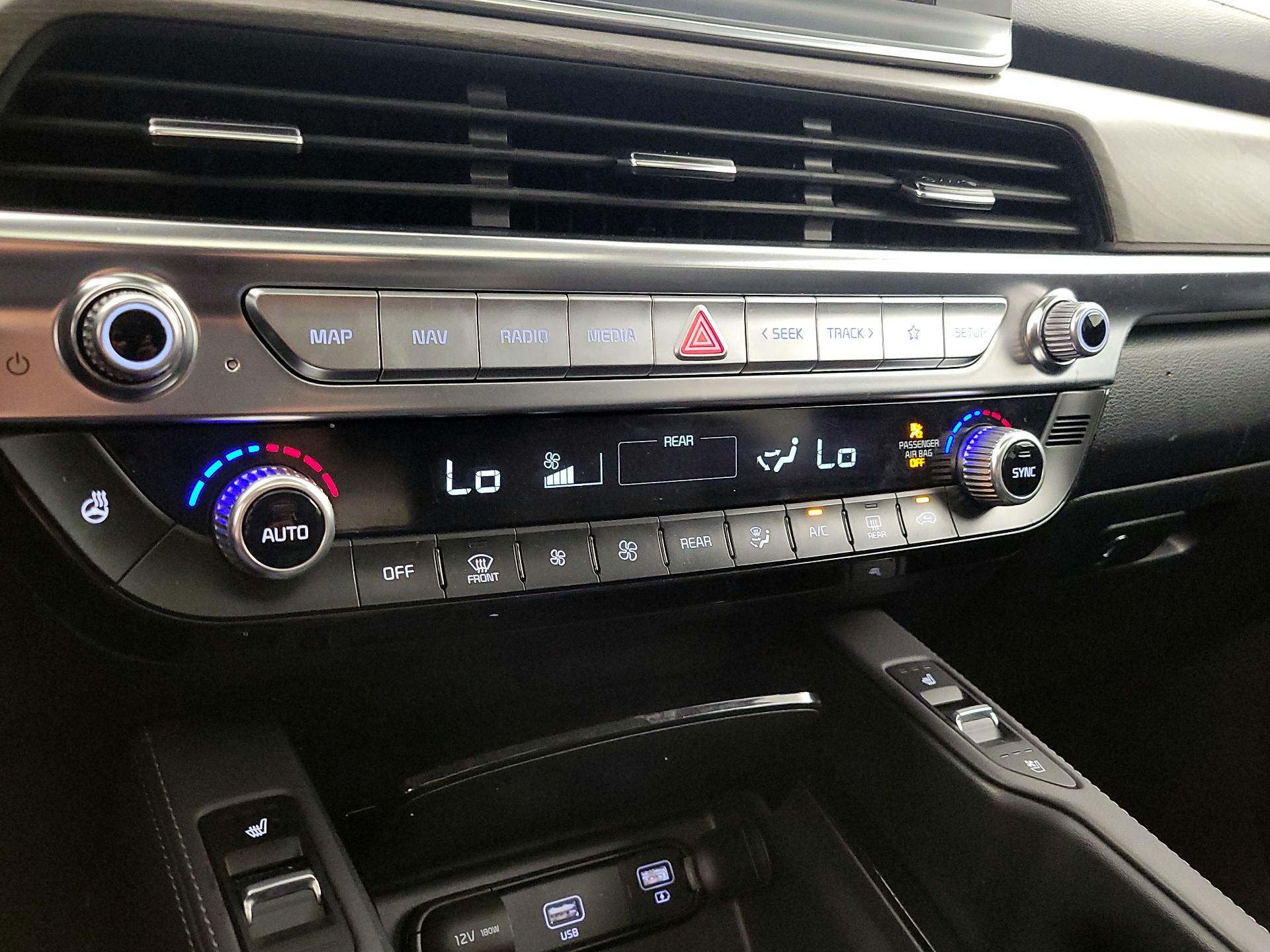 Thumbnail: 2022 Kia Telluride - 17