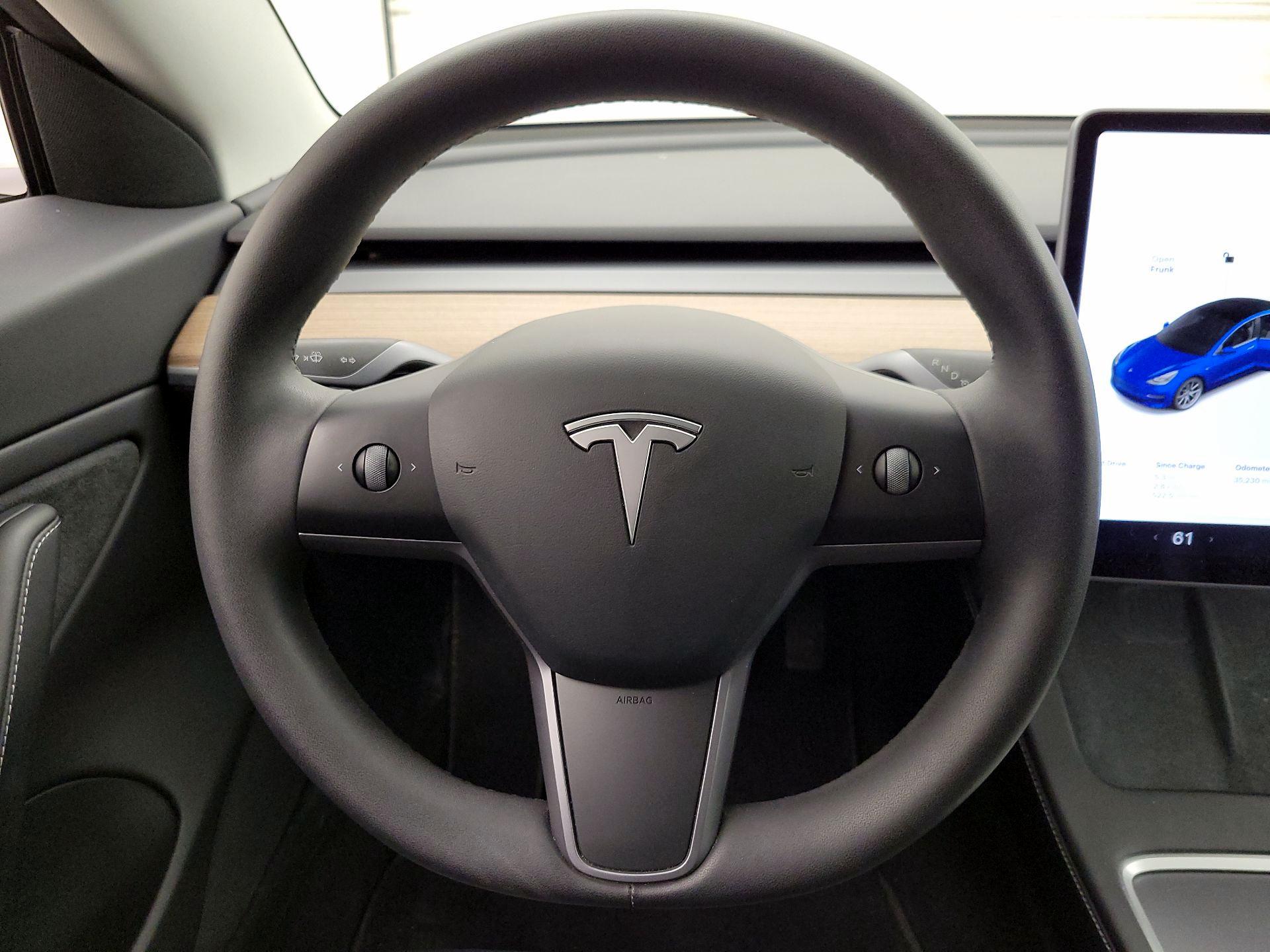 Thumbnail: 2021 Tesla Model 3 - 10