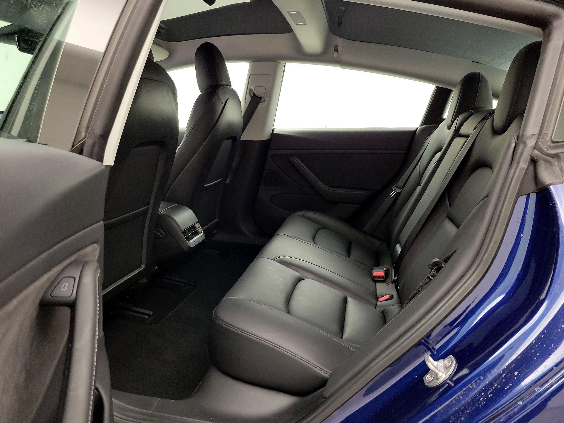 Thumbnail: 2021 Tesla Model 3 - 19