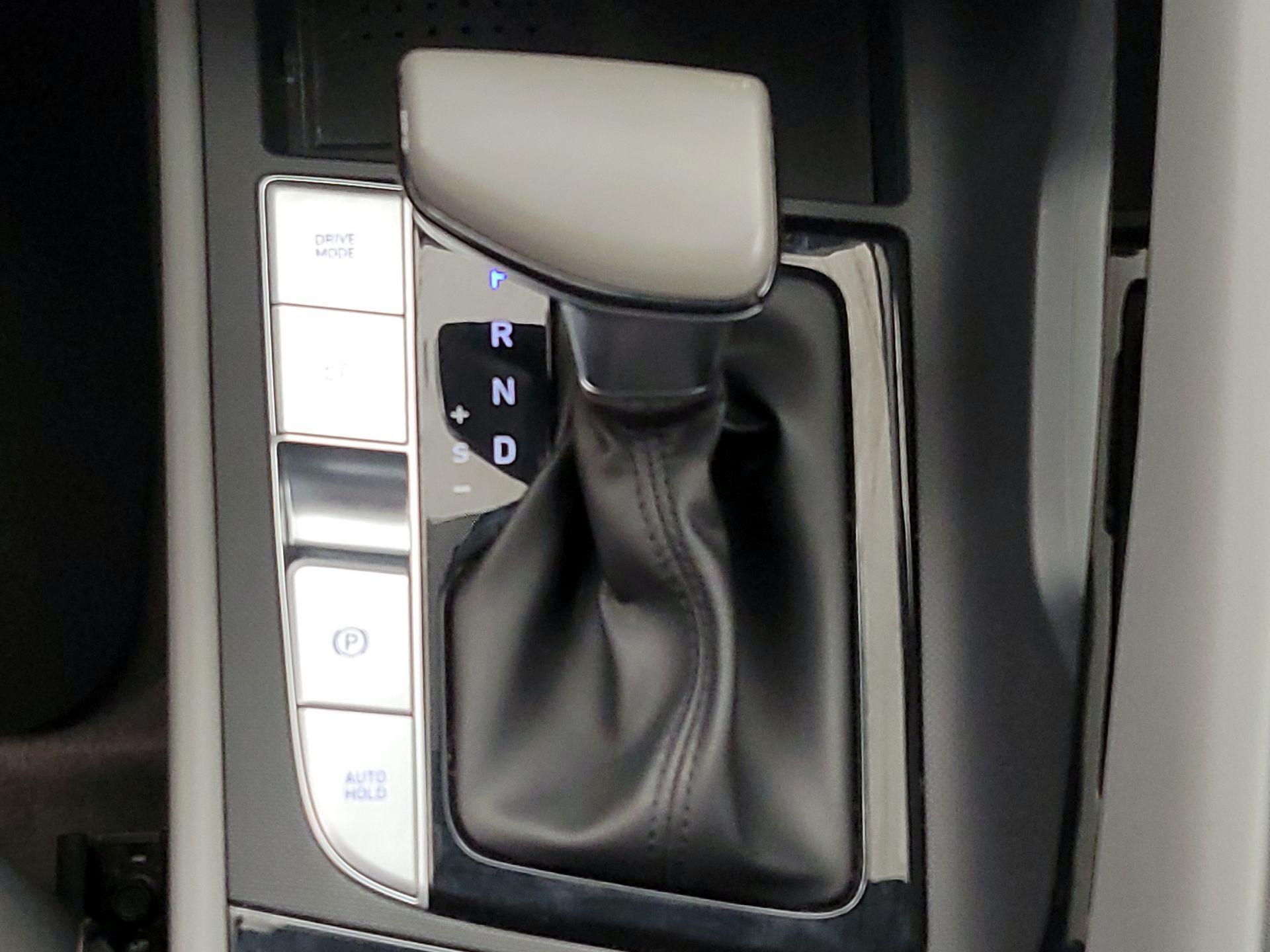 Thumbnail: 2021 Hyundai Elantra - 17