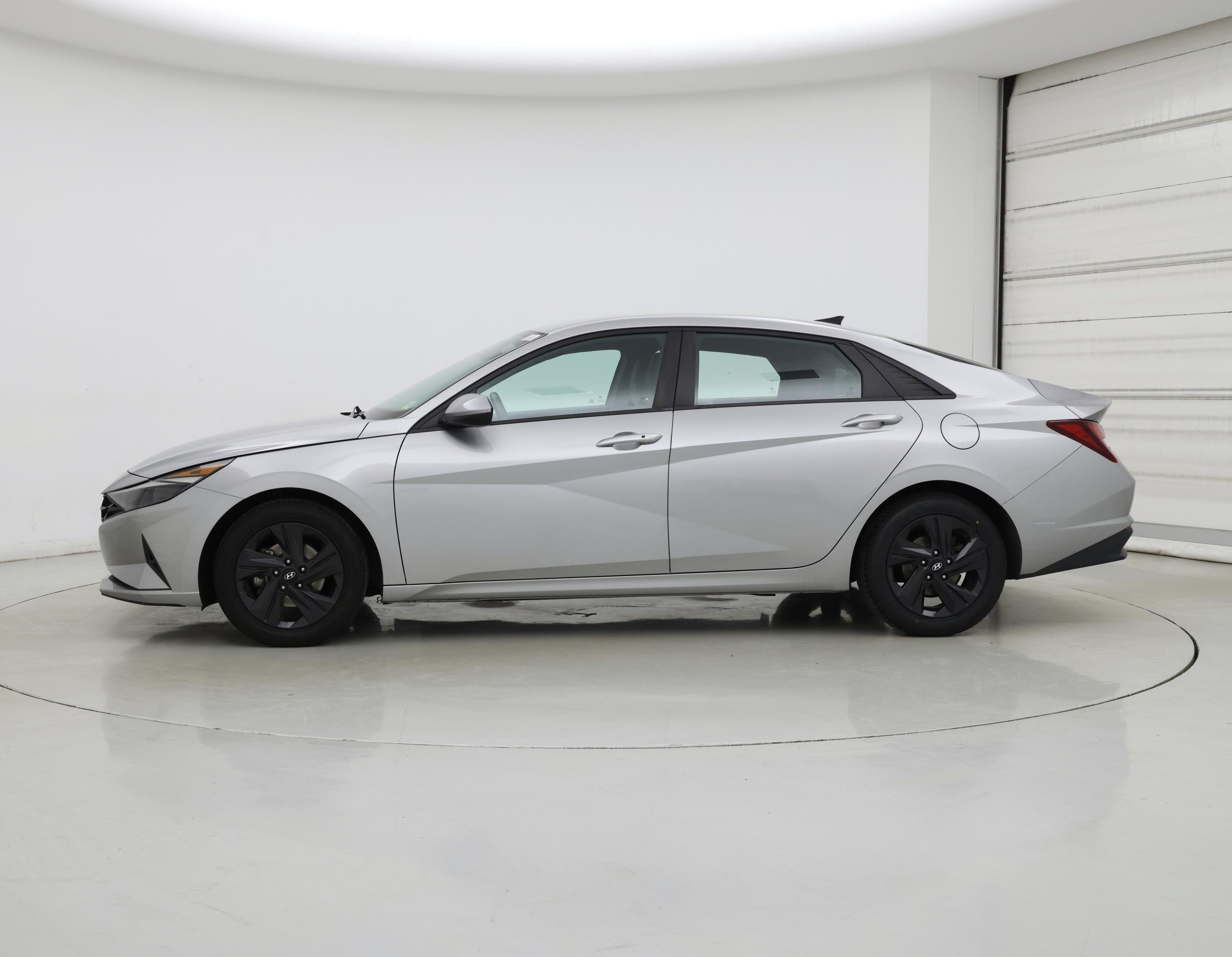 Thumbnail: 2021 Hyundai Elantra - 3