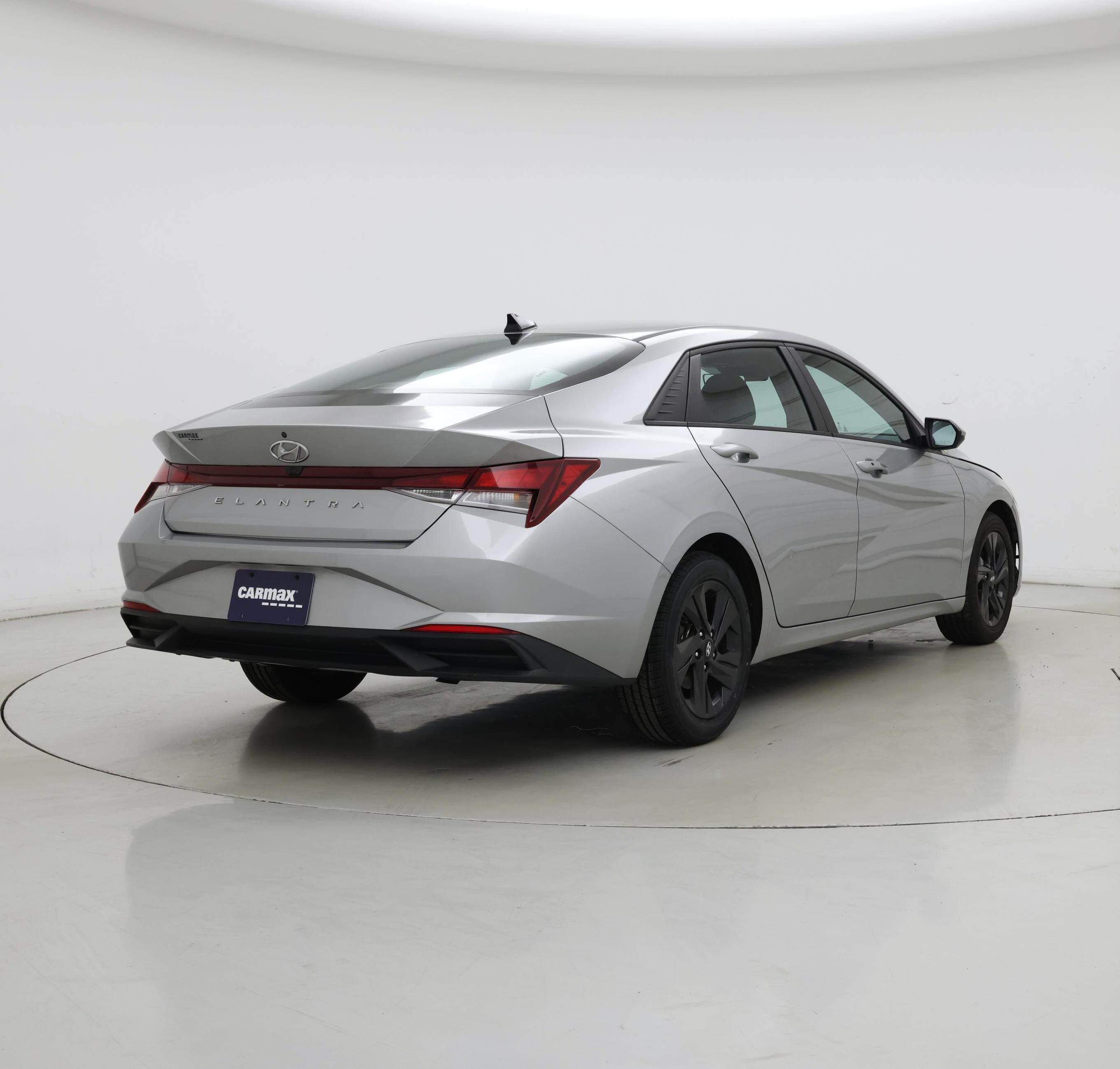 Thumbnail: 2021 Hyundai Elantra - 8