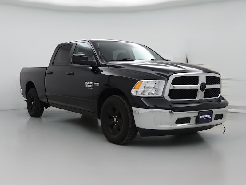 2019 RAM 1500 Classic SLT -
                  Saint James, NY