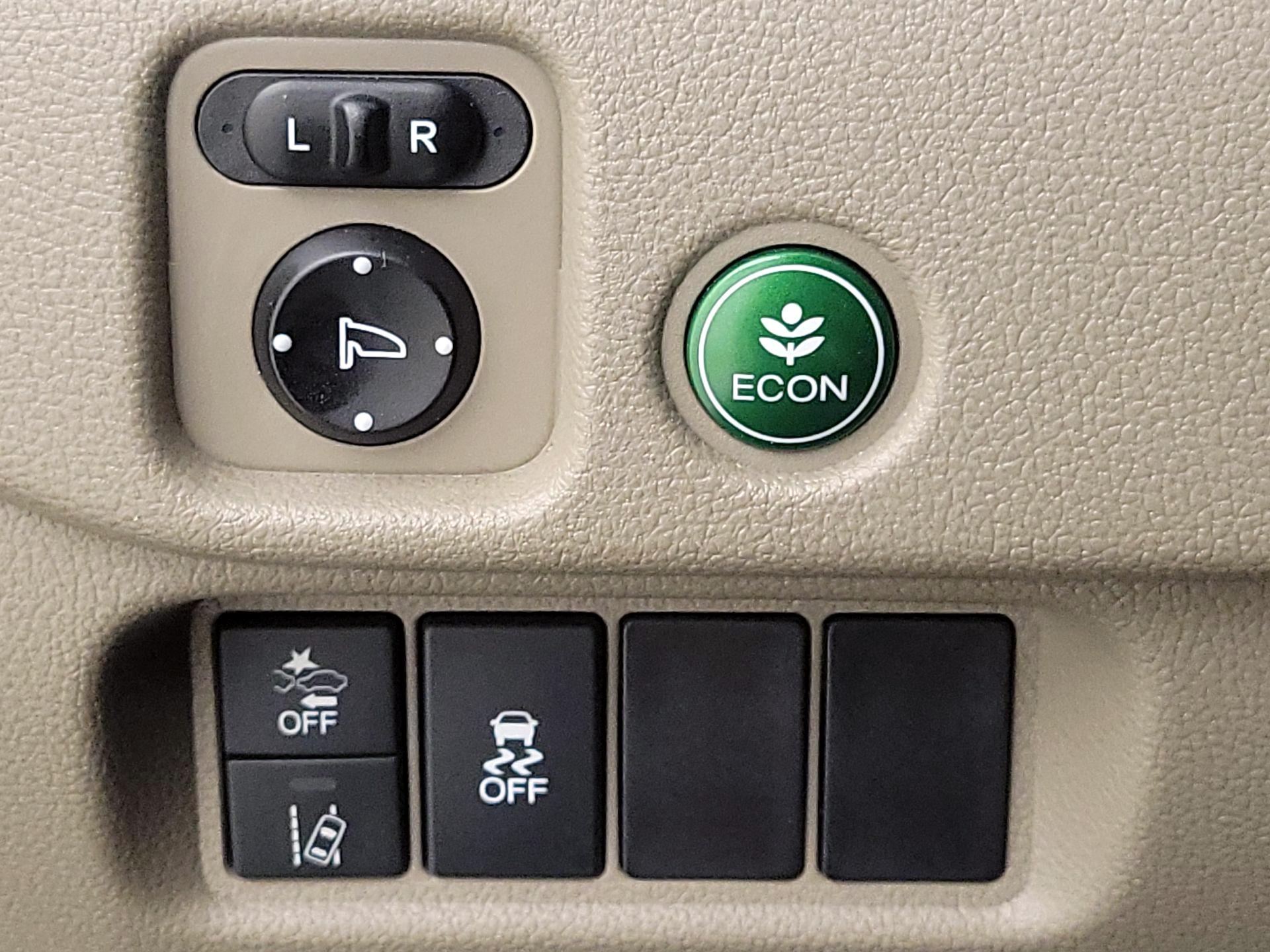 Thumbnail: 2019 Honda Pilot - 13