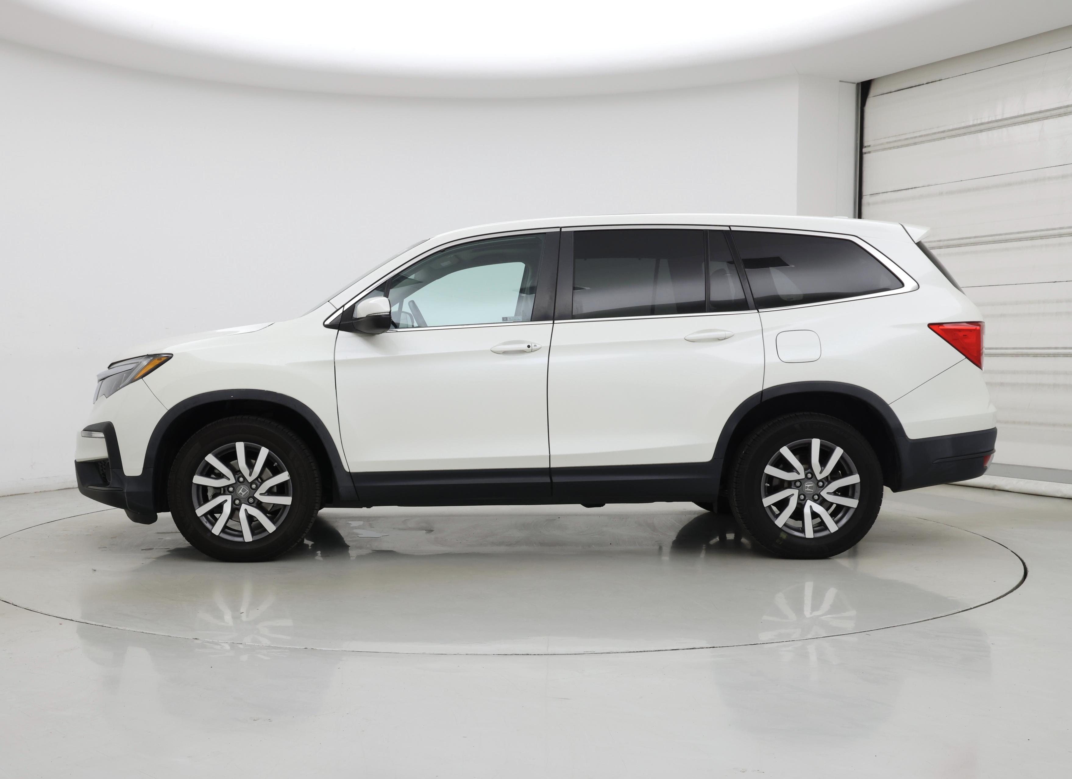 Thumbnail: 2019 Honda Pilot - 3