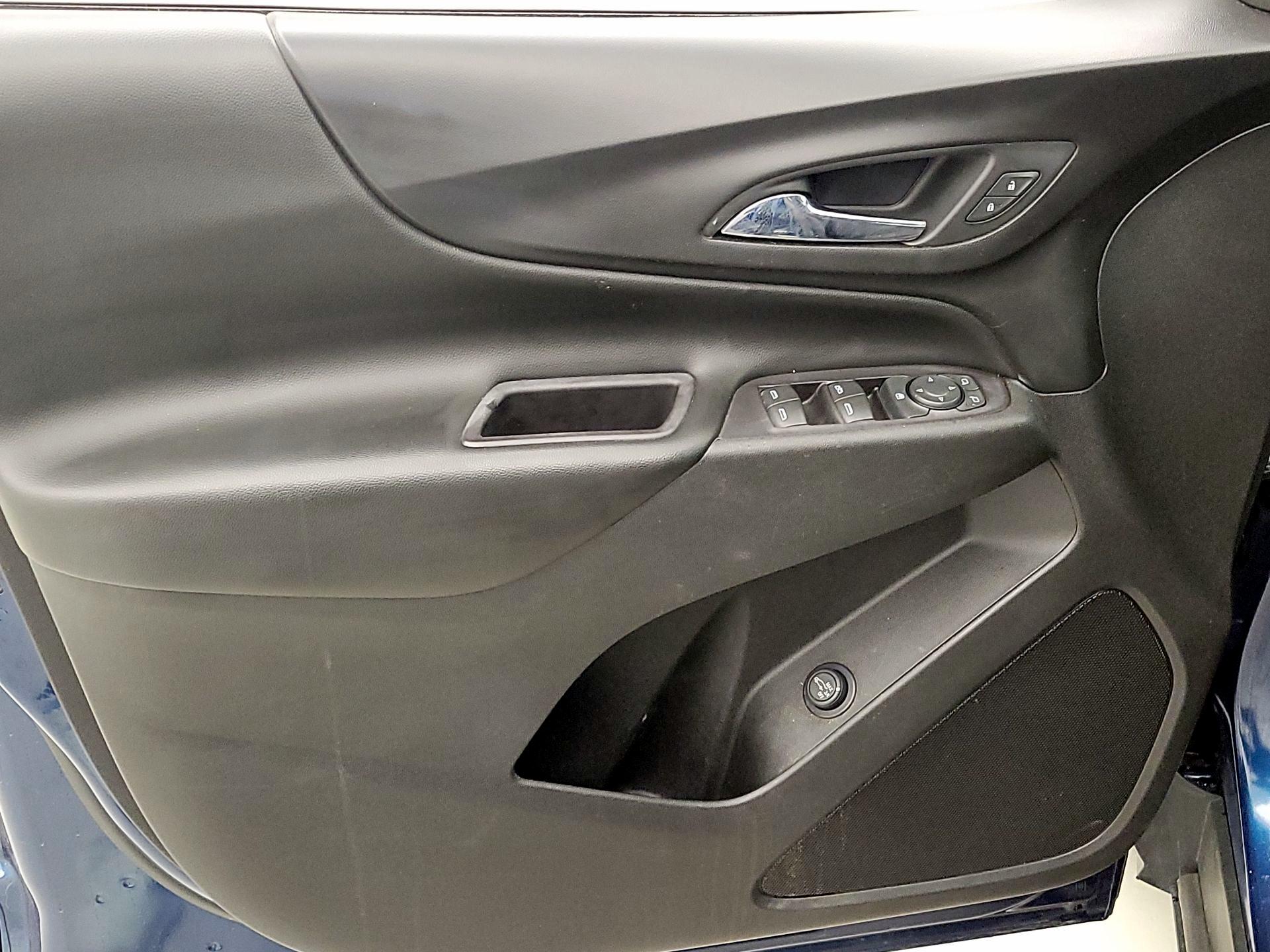 Thumbnail: 2020 Chevrolet Equinox - 12