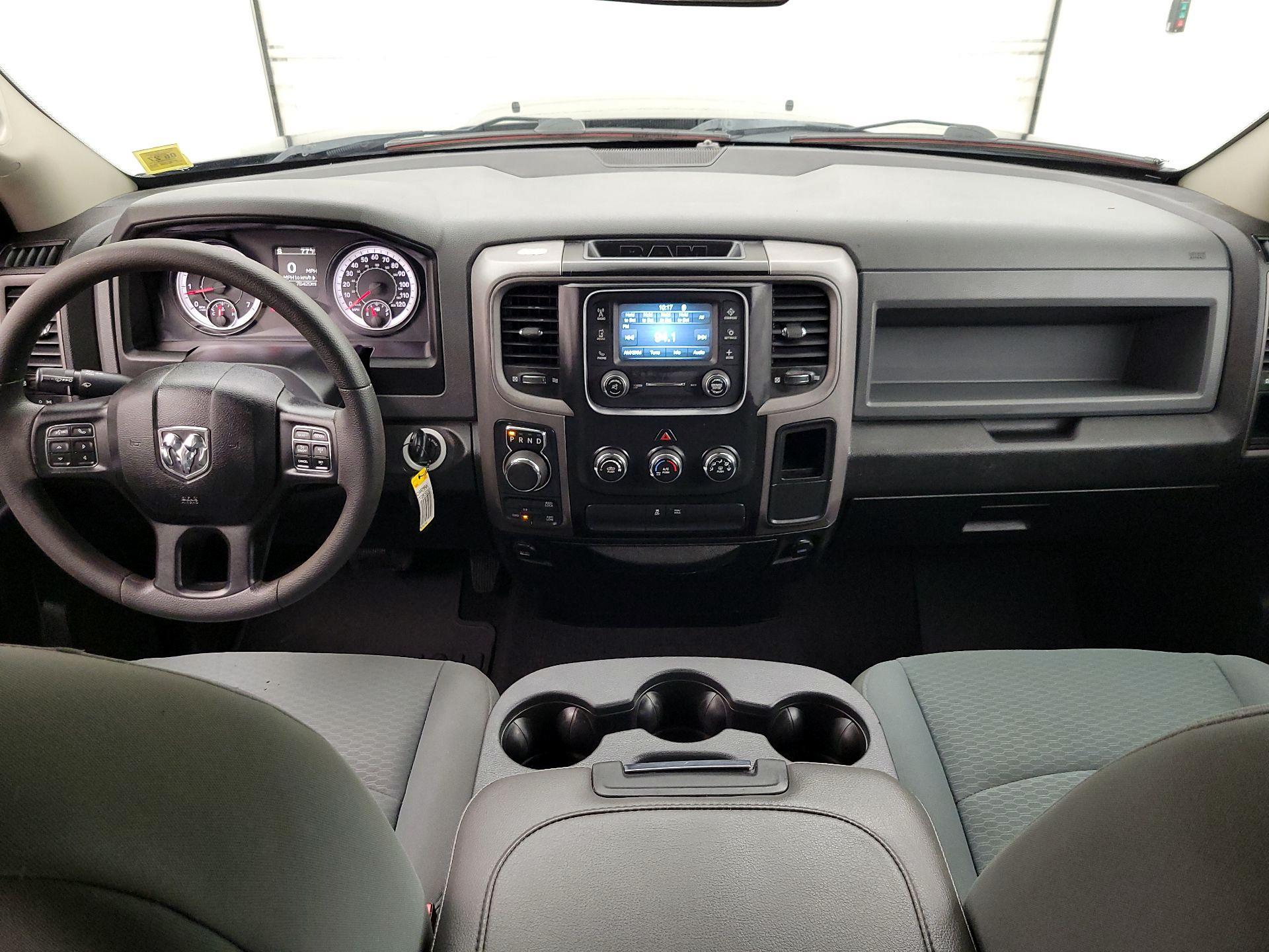 Thumbnail: 2019 RAM 1500 Classic - 9