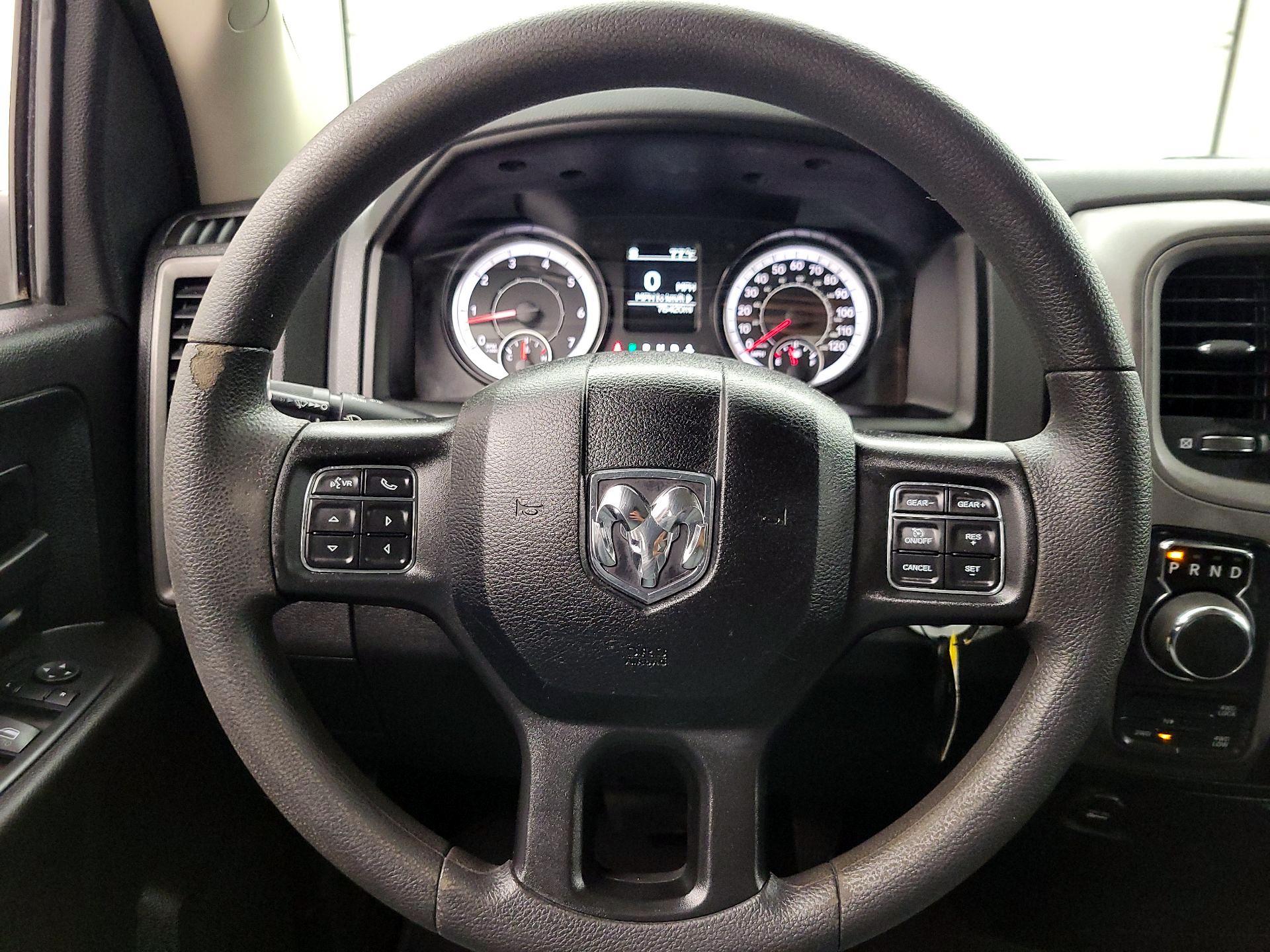 Thumbnail: 2019 RAM 1500 Classic - 10
