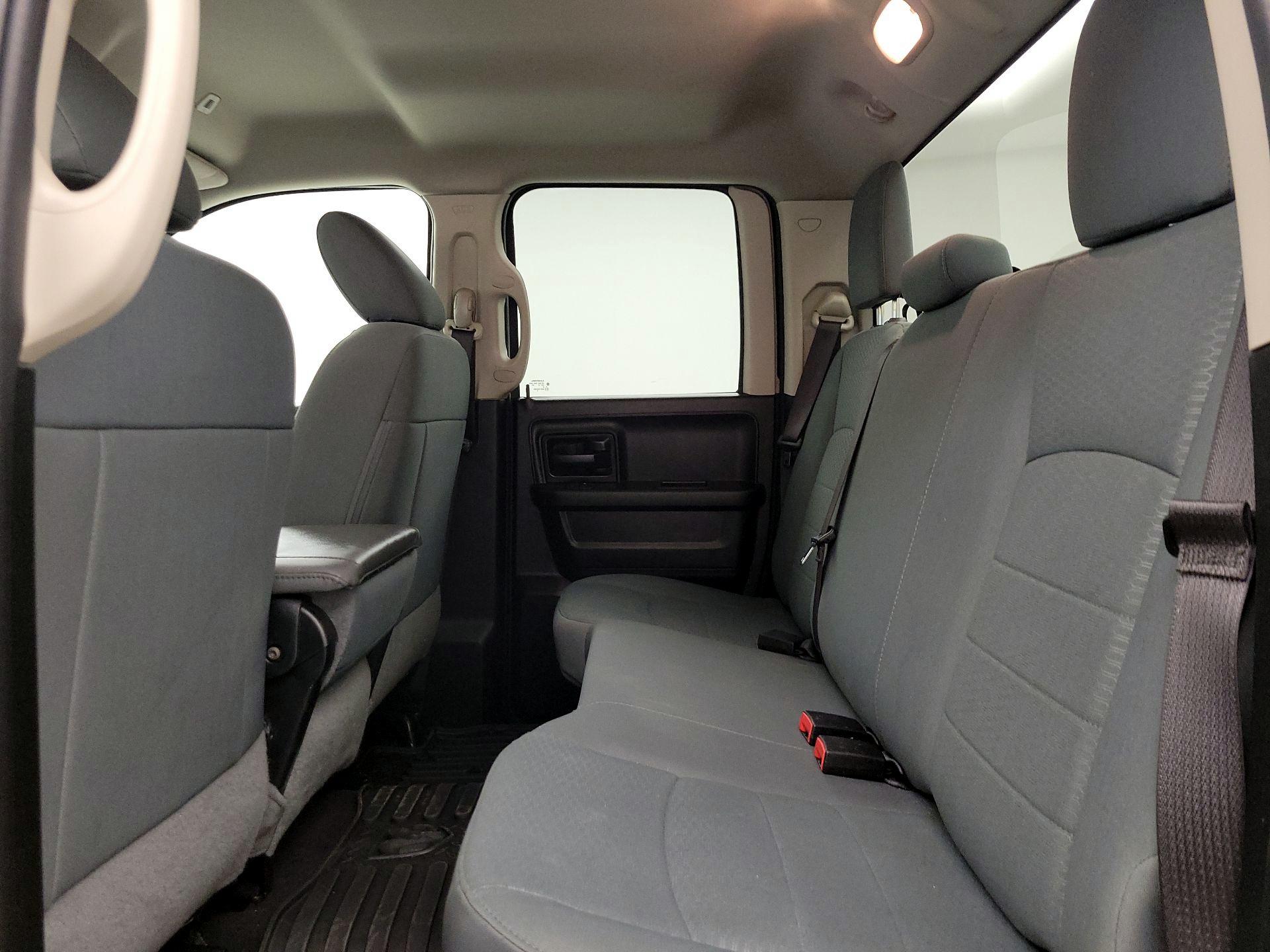 Thumbnail: 2019 RAM 1500 Classic - 19