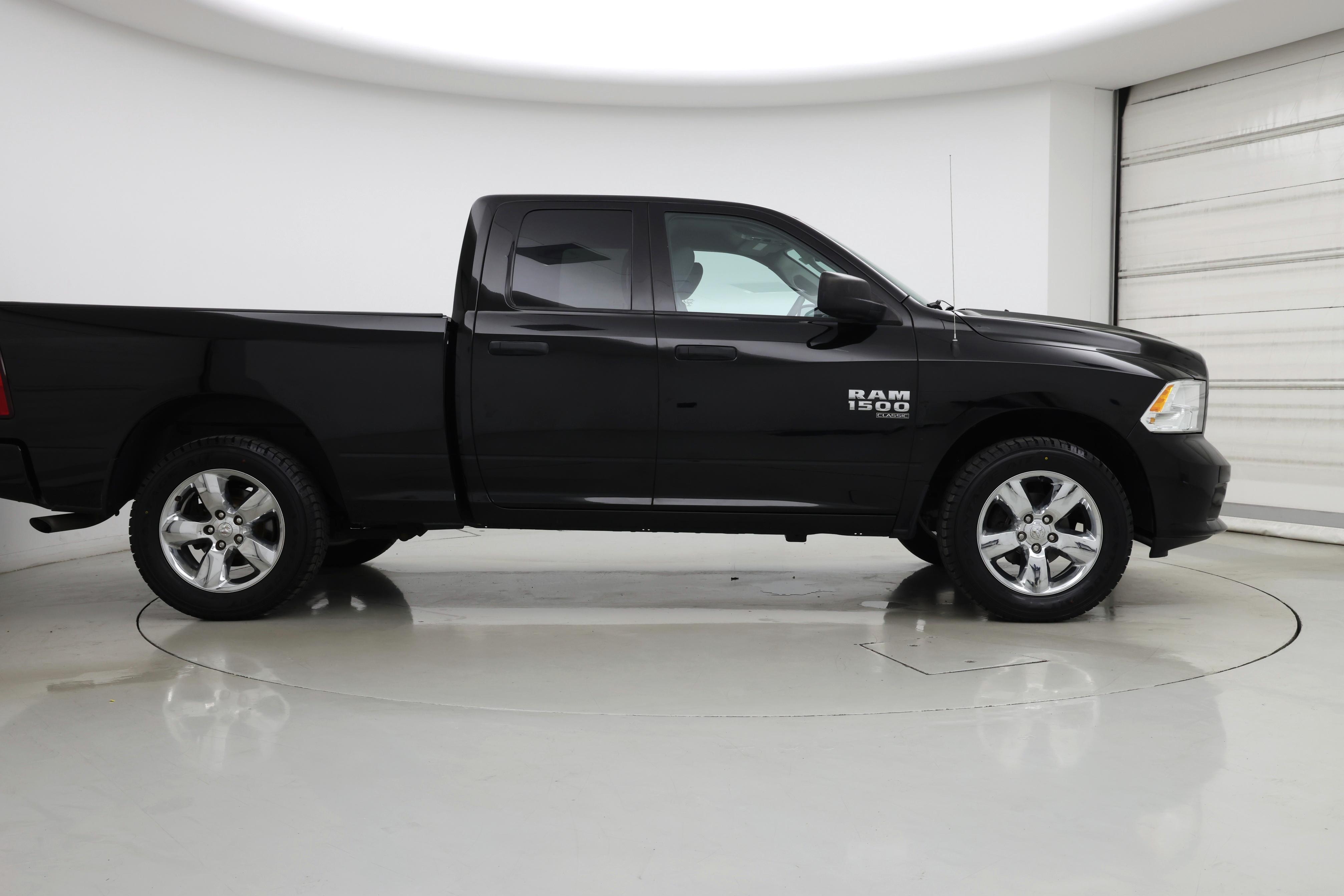 Thumbnail: 2019 RAM 1500 Classic - 7