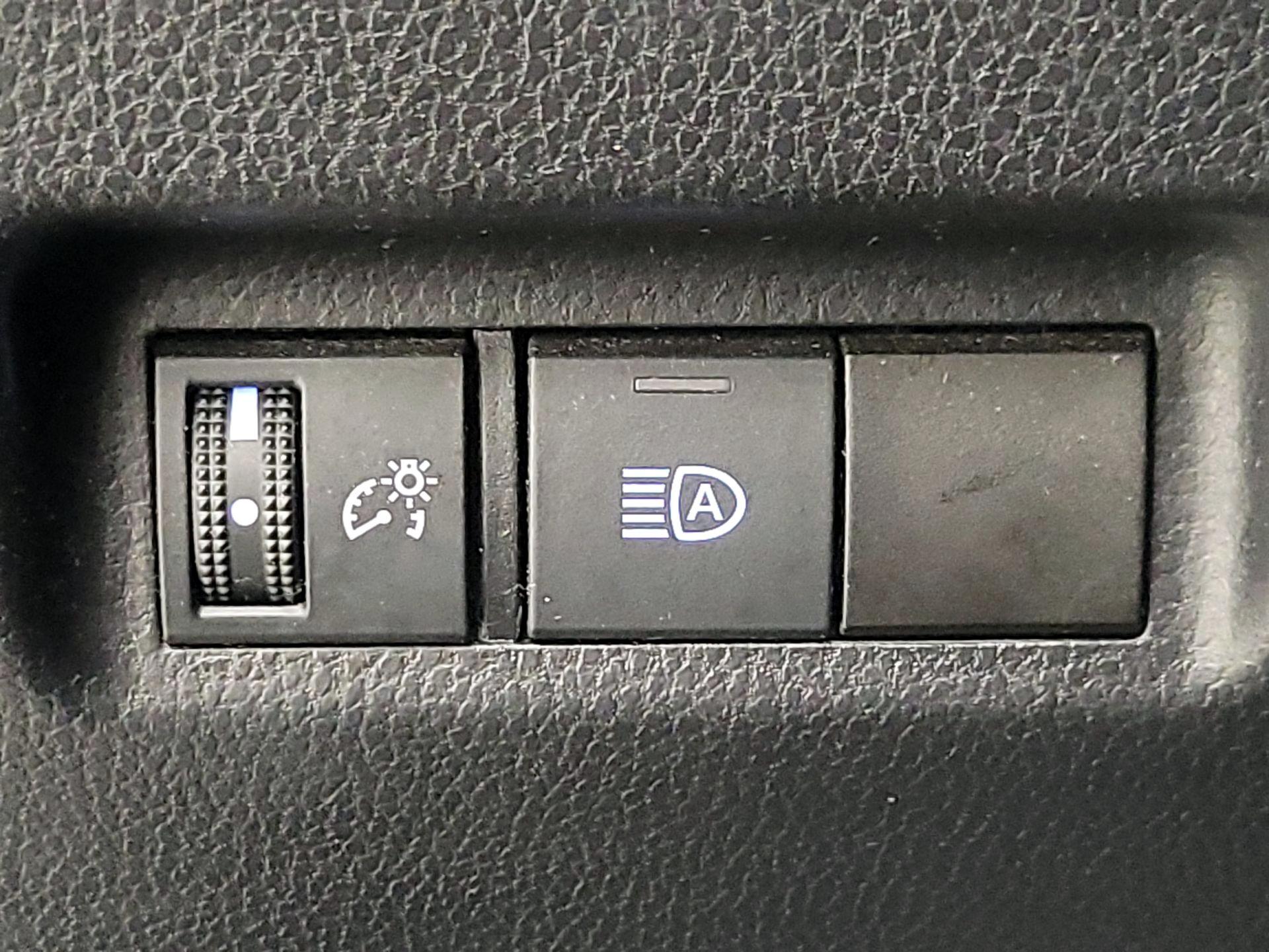 Thumbnail: 2021 Toyota RAV4 - 13