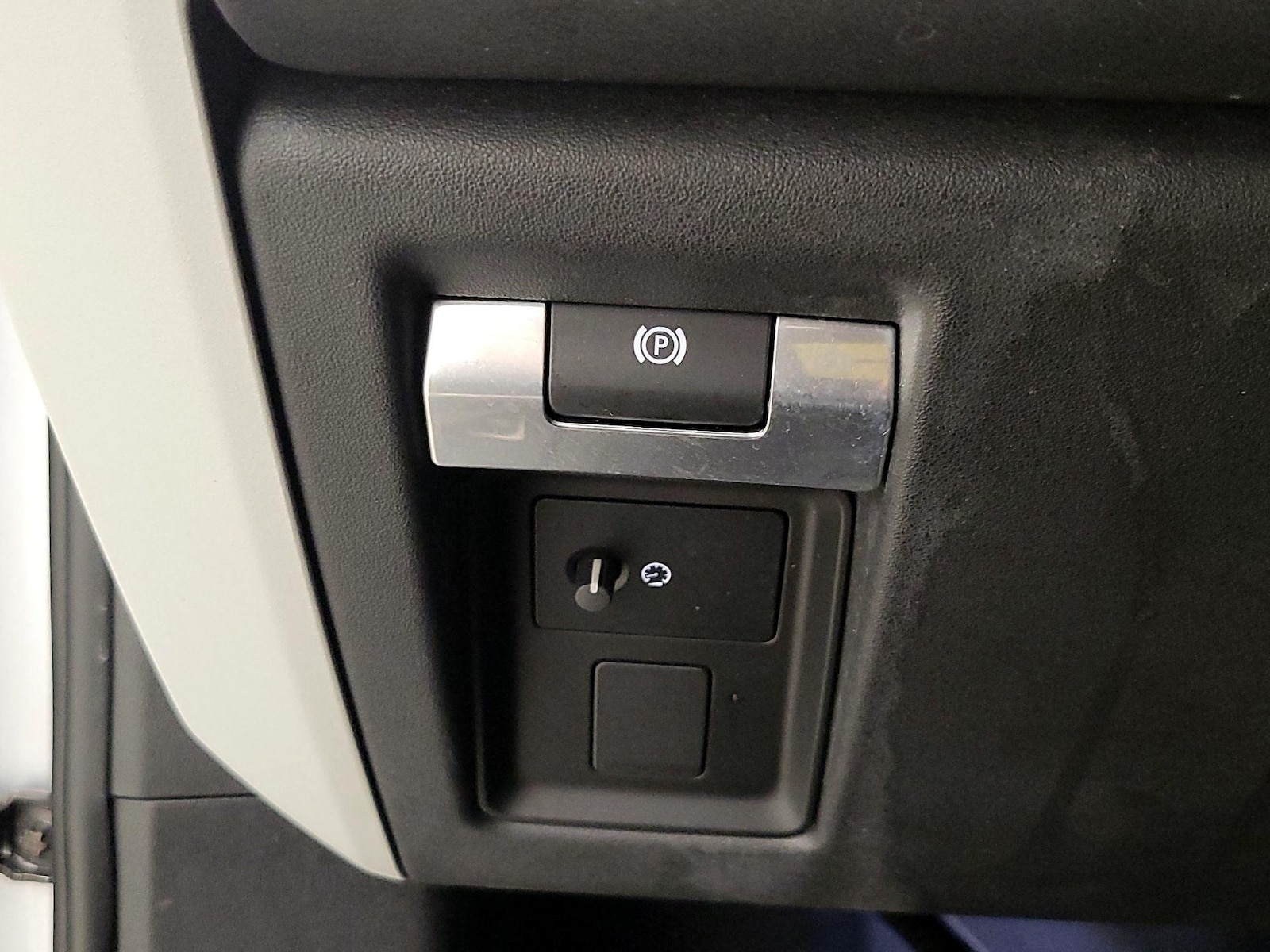 2020 Land Rover Defender First Edition - Photo 14