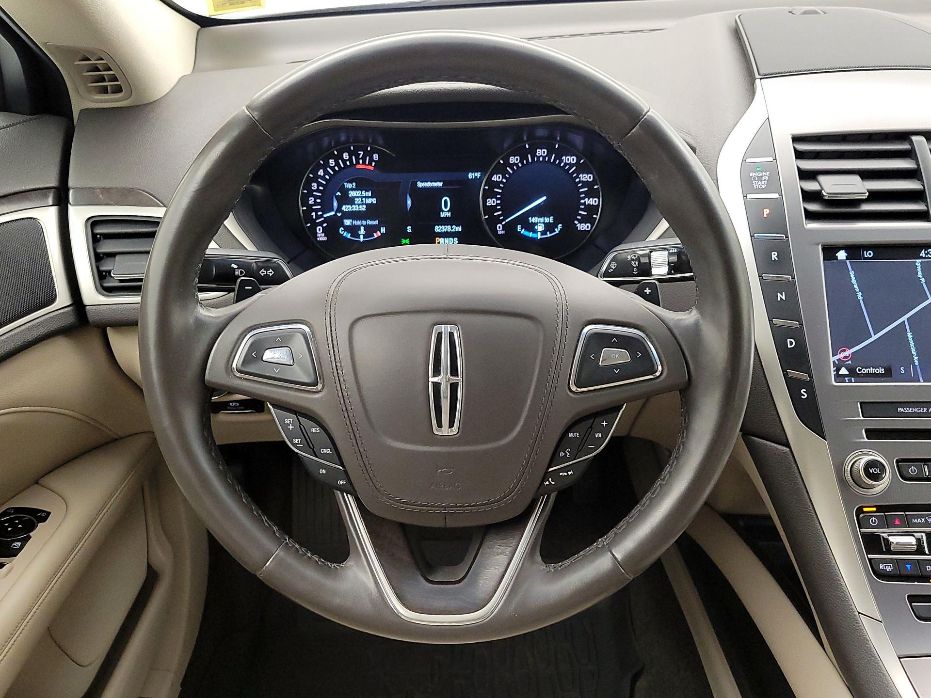 Thumbnail: 2017 Lincoln MKZ - 10