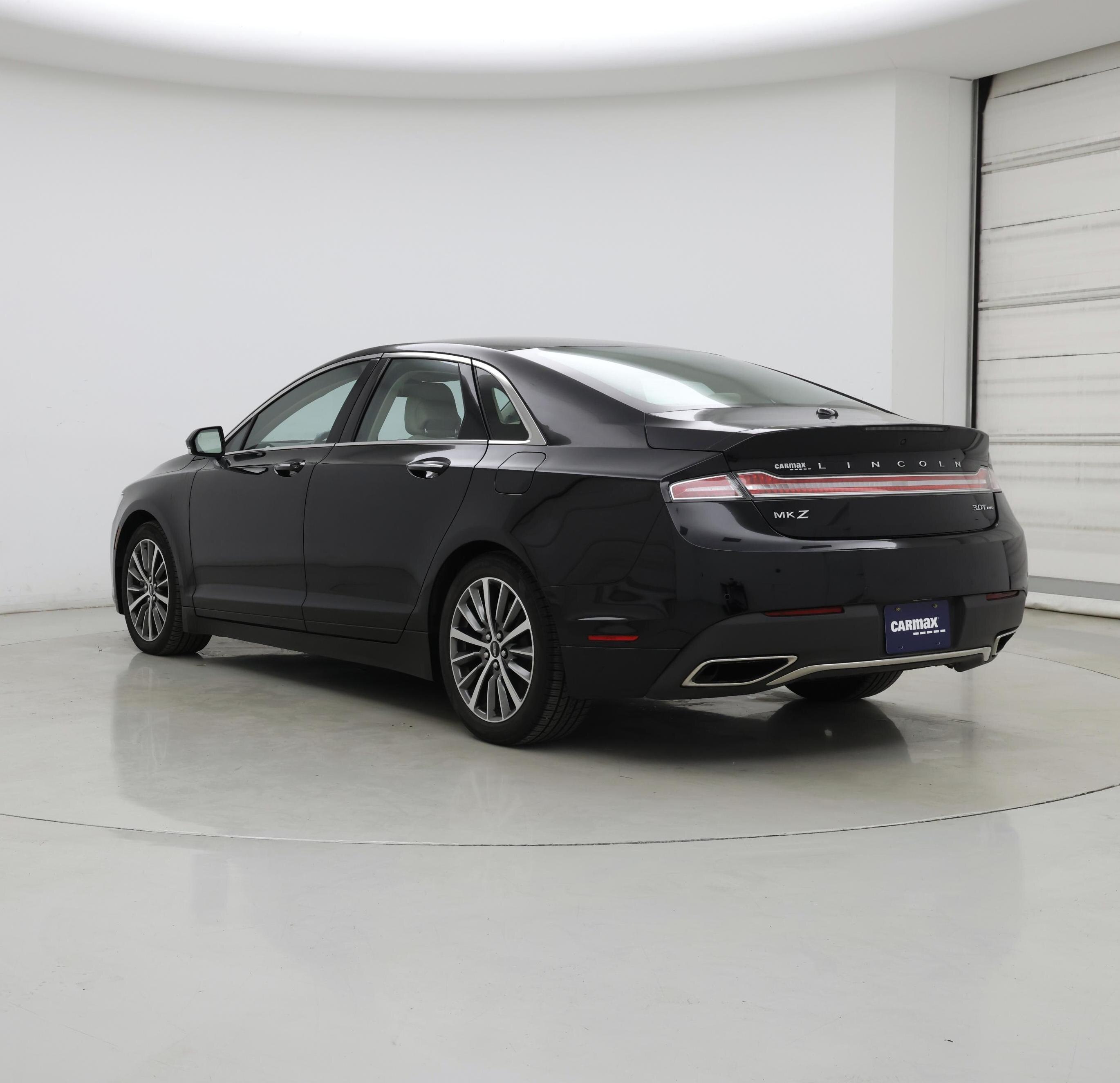 Thumbnail: 2017 Lincoln MKZ - 2