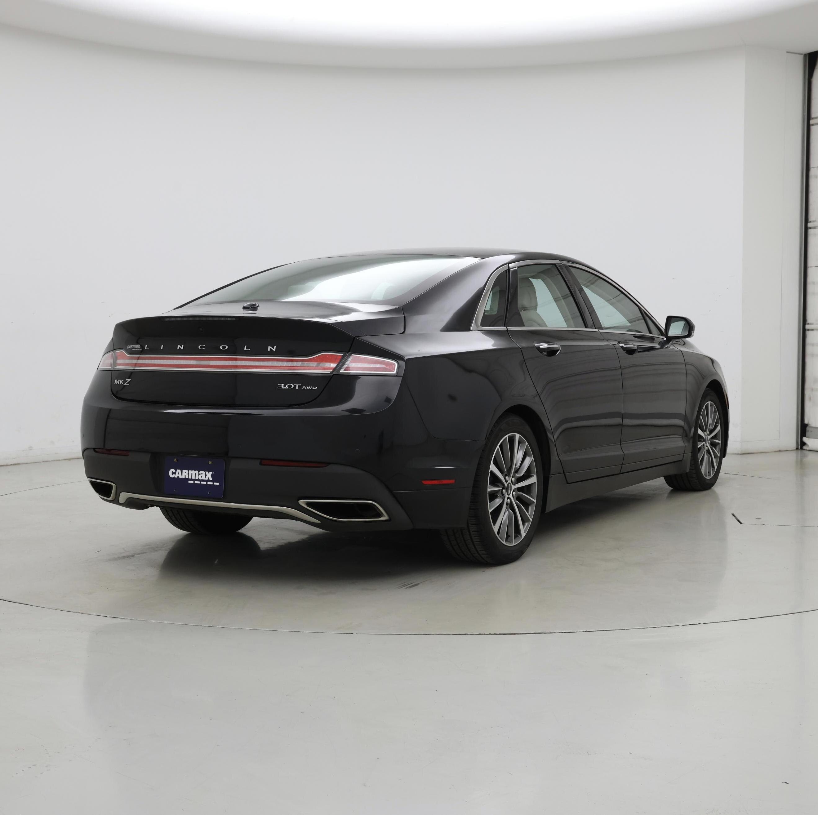 Thumbnail: 2017 Lincoln MKZ - 8