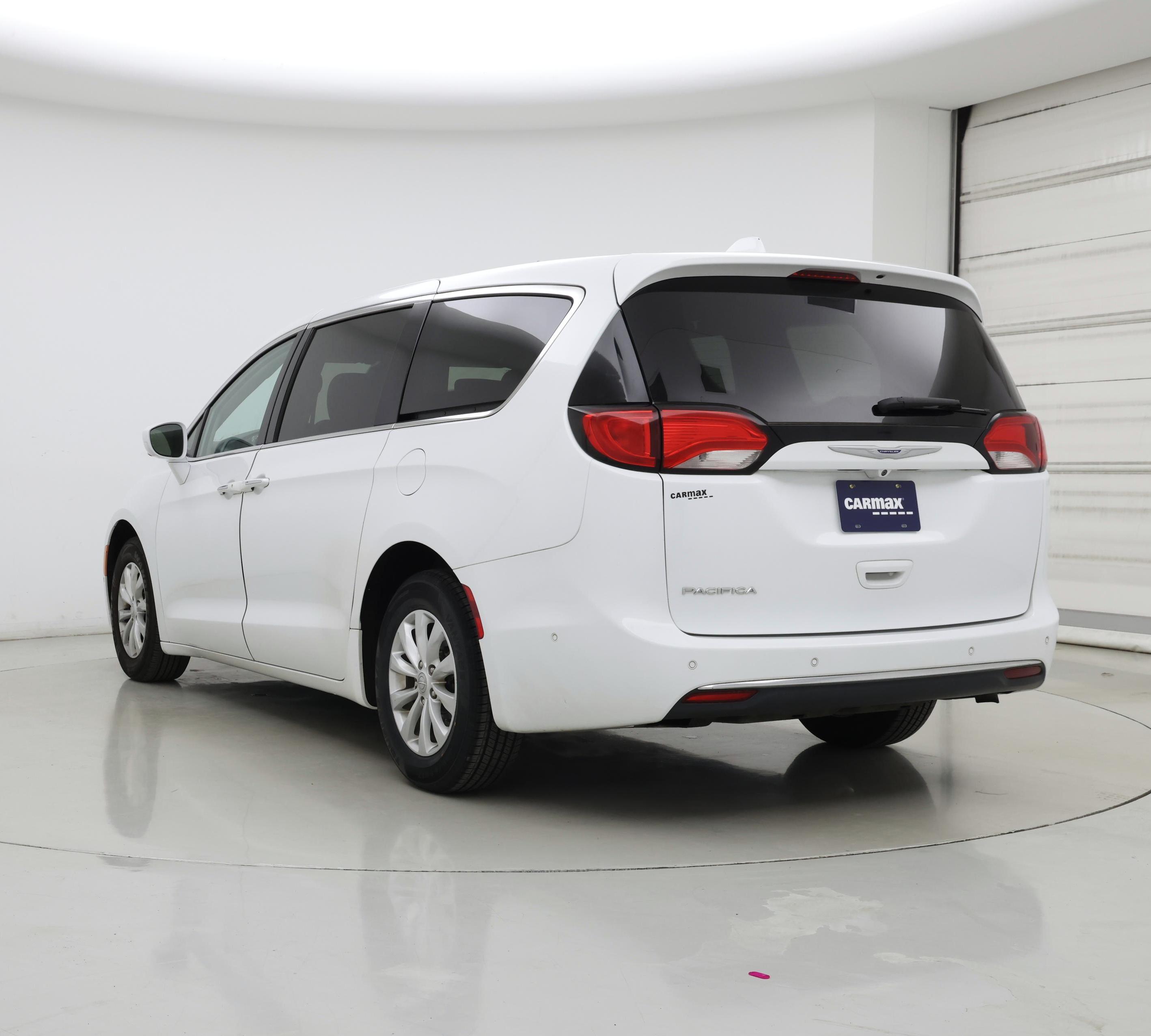Thumbnail: 2019 Chrysler Pacifica - 2