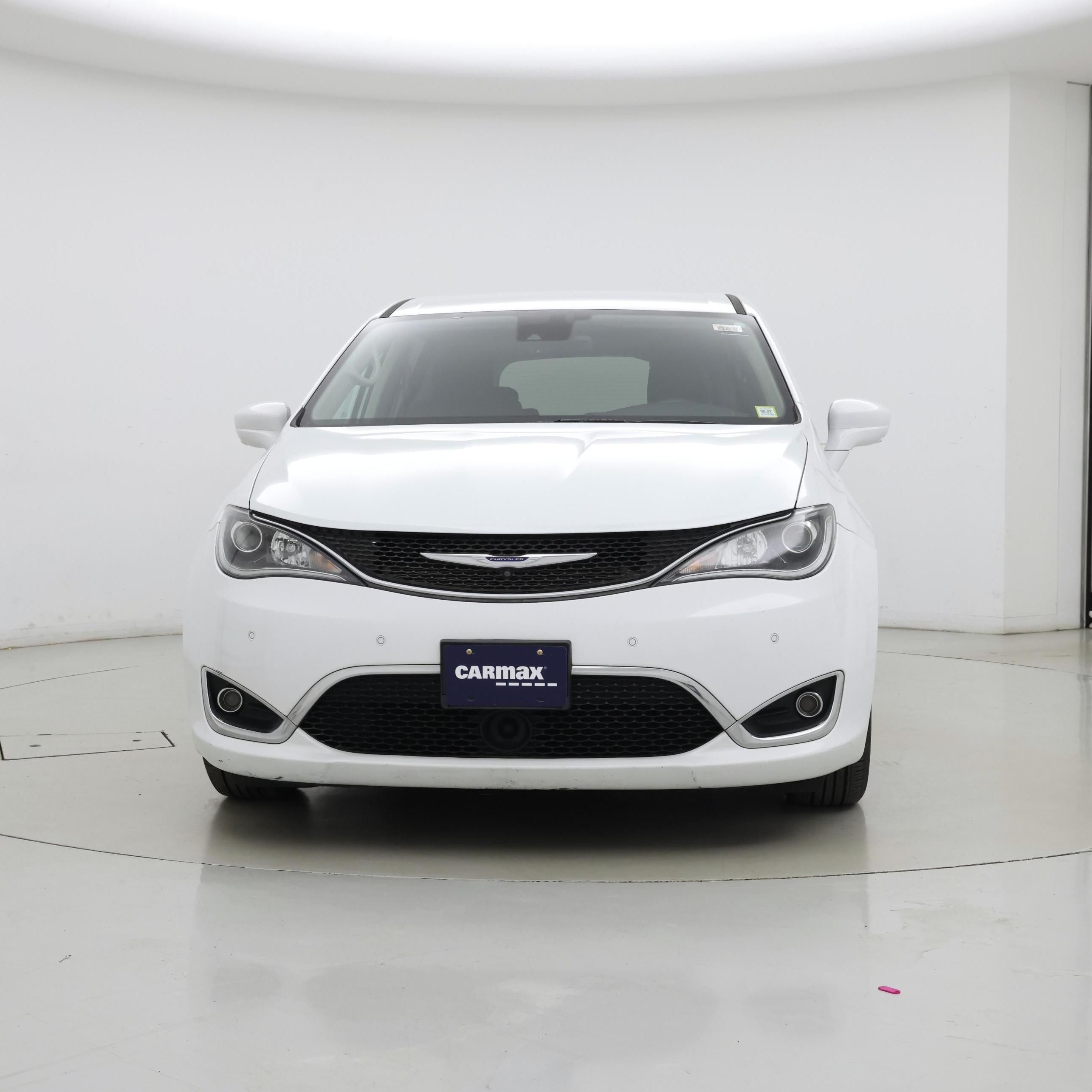 Thumbnail: 2019 Chrysler Pacifica - 5