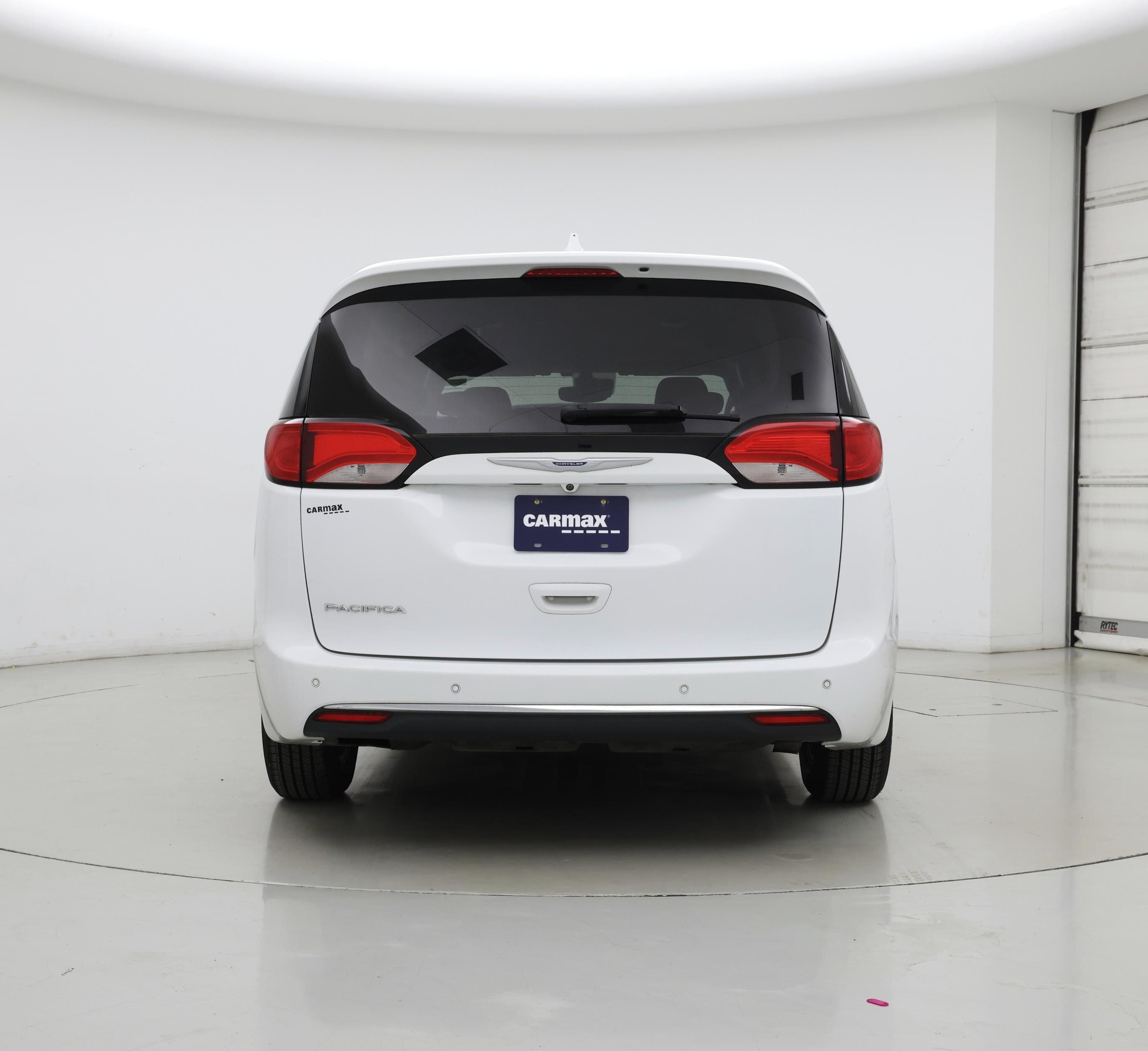 Thumbnail: 2019 Chrysler Pacifica - 6