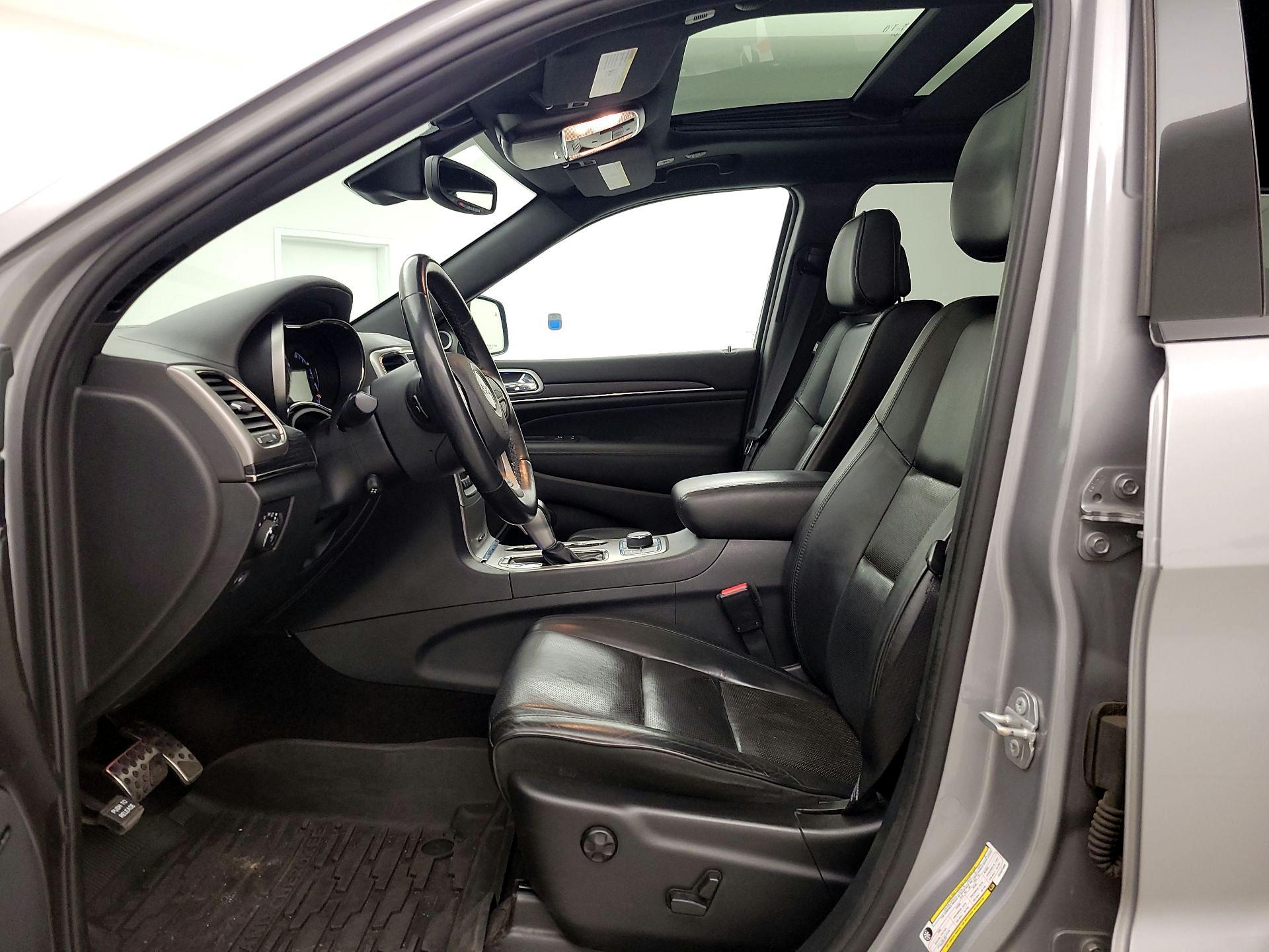 Thumbnail: 2018 Jeep Grand Cherokee - 11