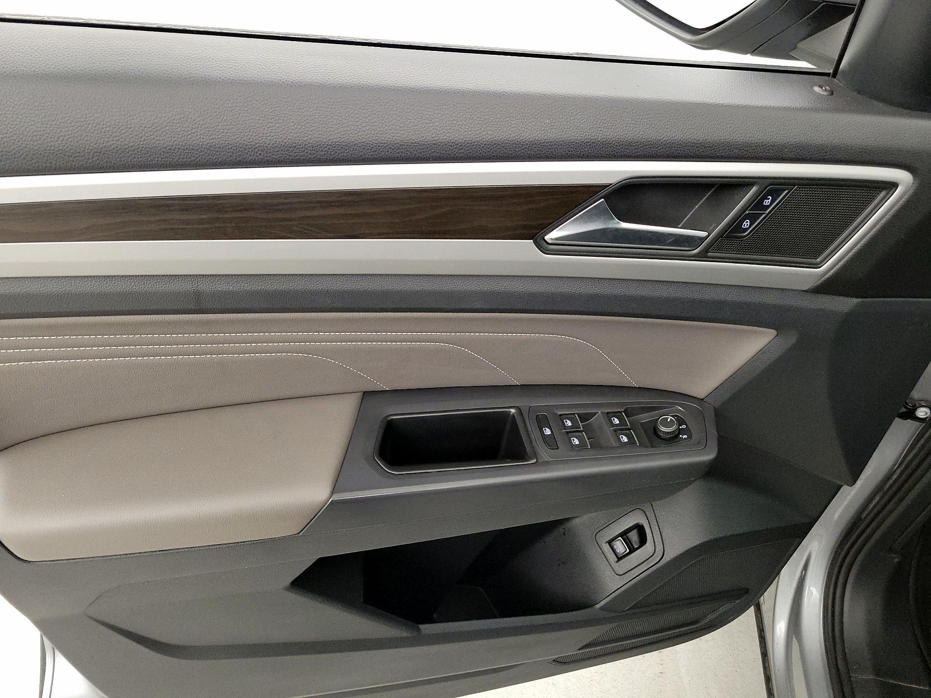 Thumbnail: 2021 Volkswagen Atlas - 12