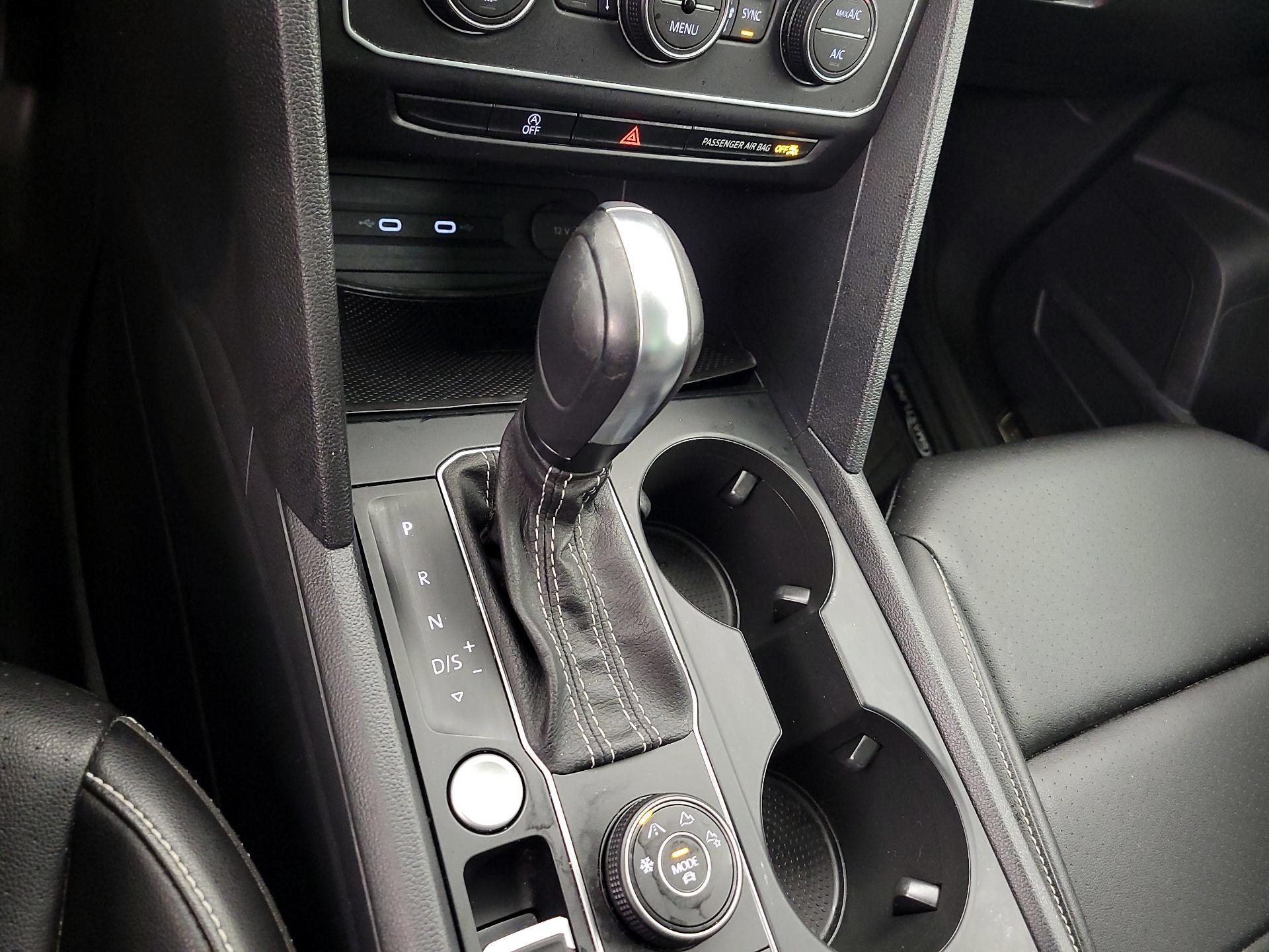 Thumbnail: 2021 Volkswagen Atlas - 17