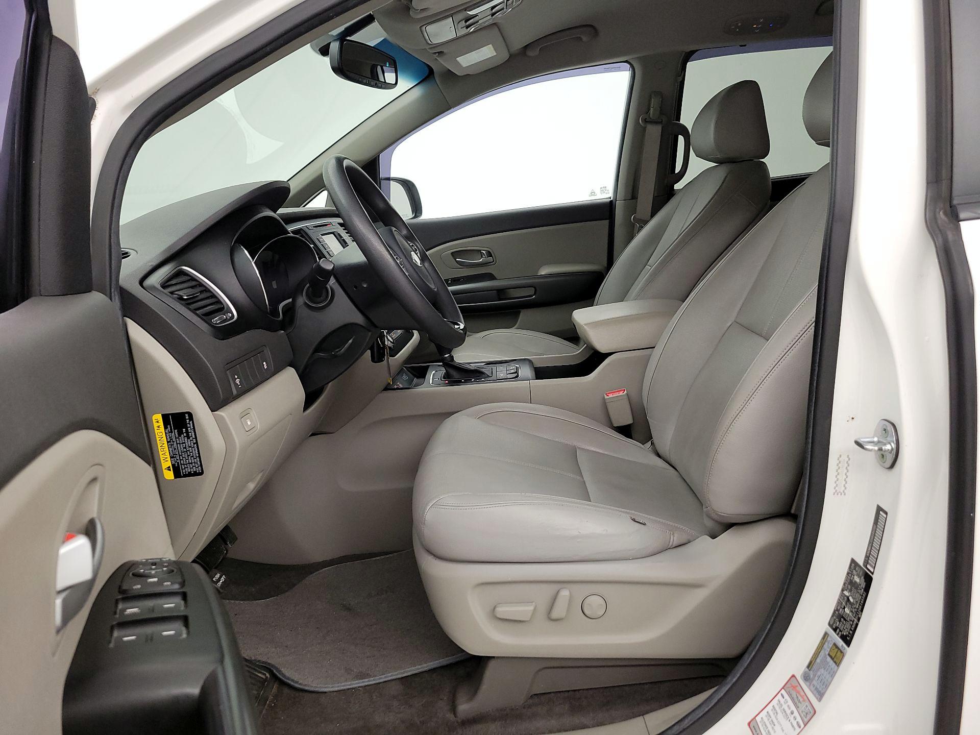 Thumbnail: 2016 Kia Sedona - 11