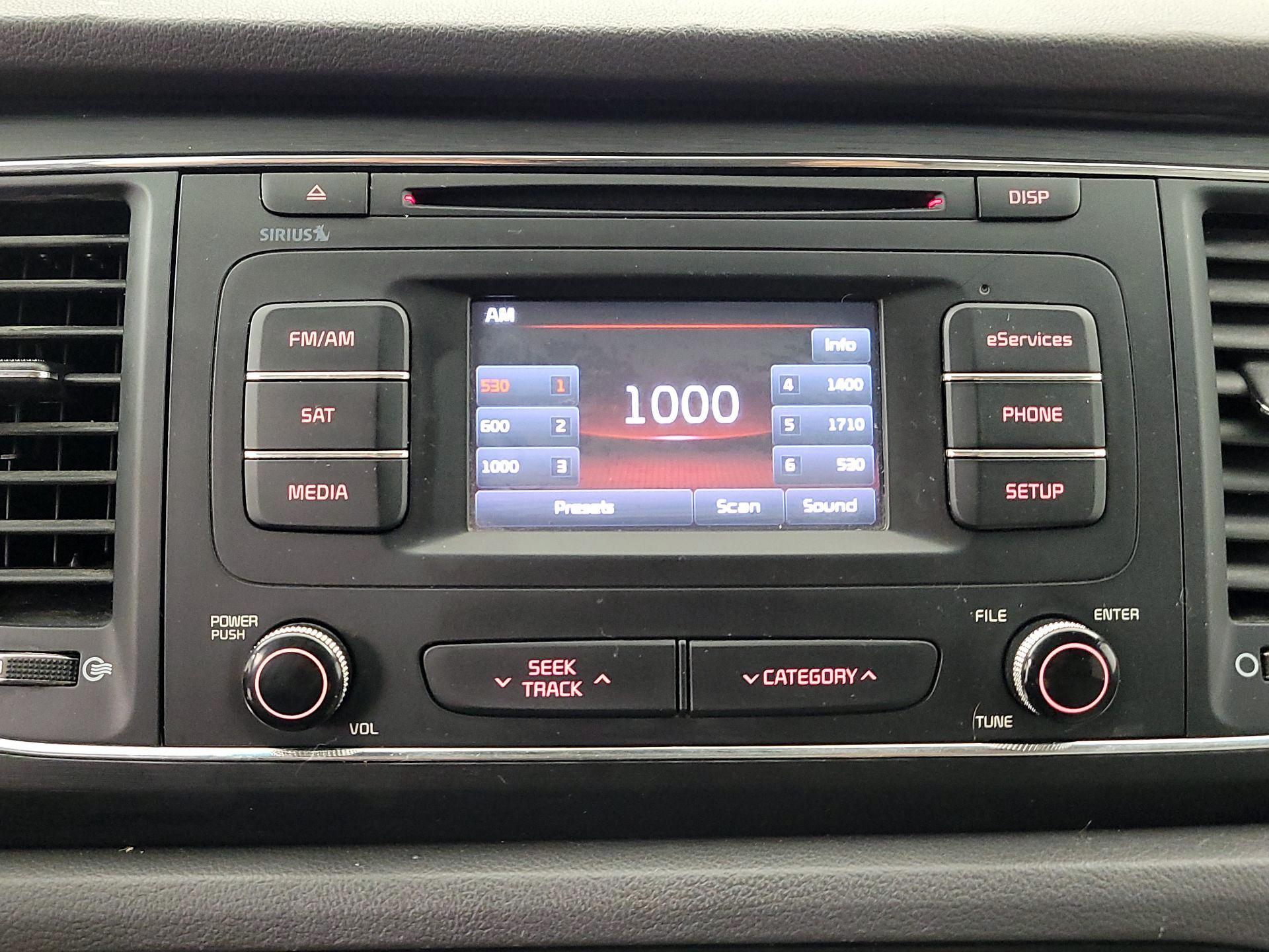 Thumbnail: 2016 Kia Sedona - 15