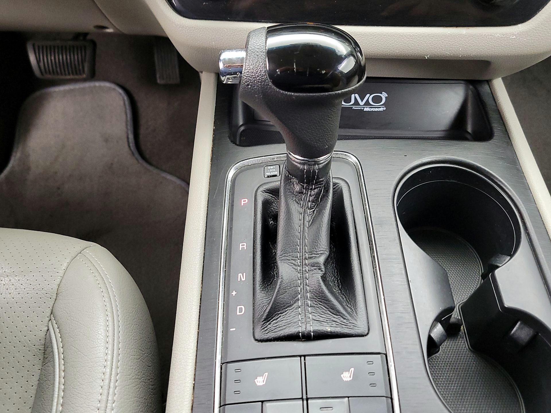 Thumbnail: 2016 Kia Sedona - 17