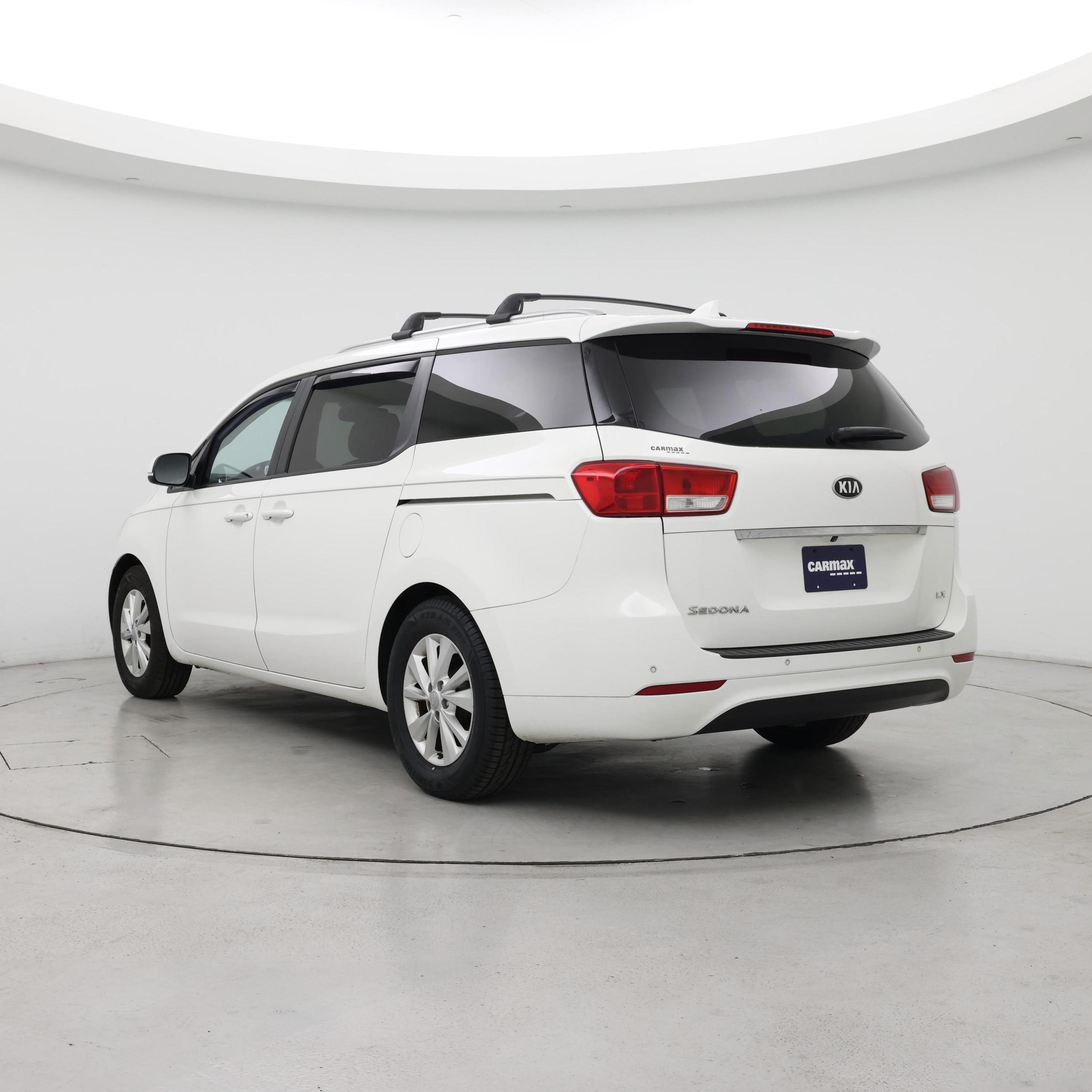 Thumbnail: 2016 Kia Sedona - 2