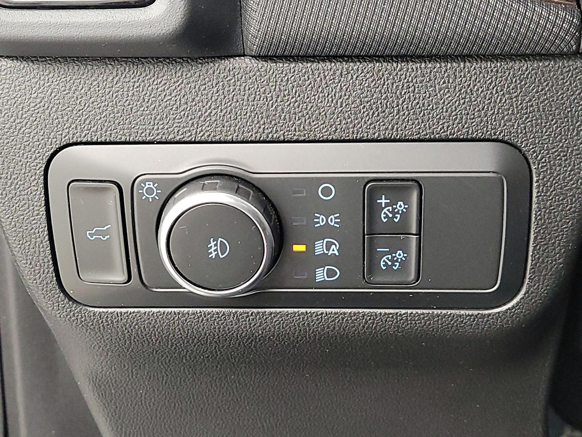 Thumbnail: 2022 Ford Bronco Sport - 13