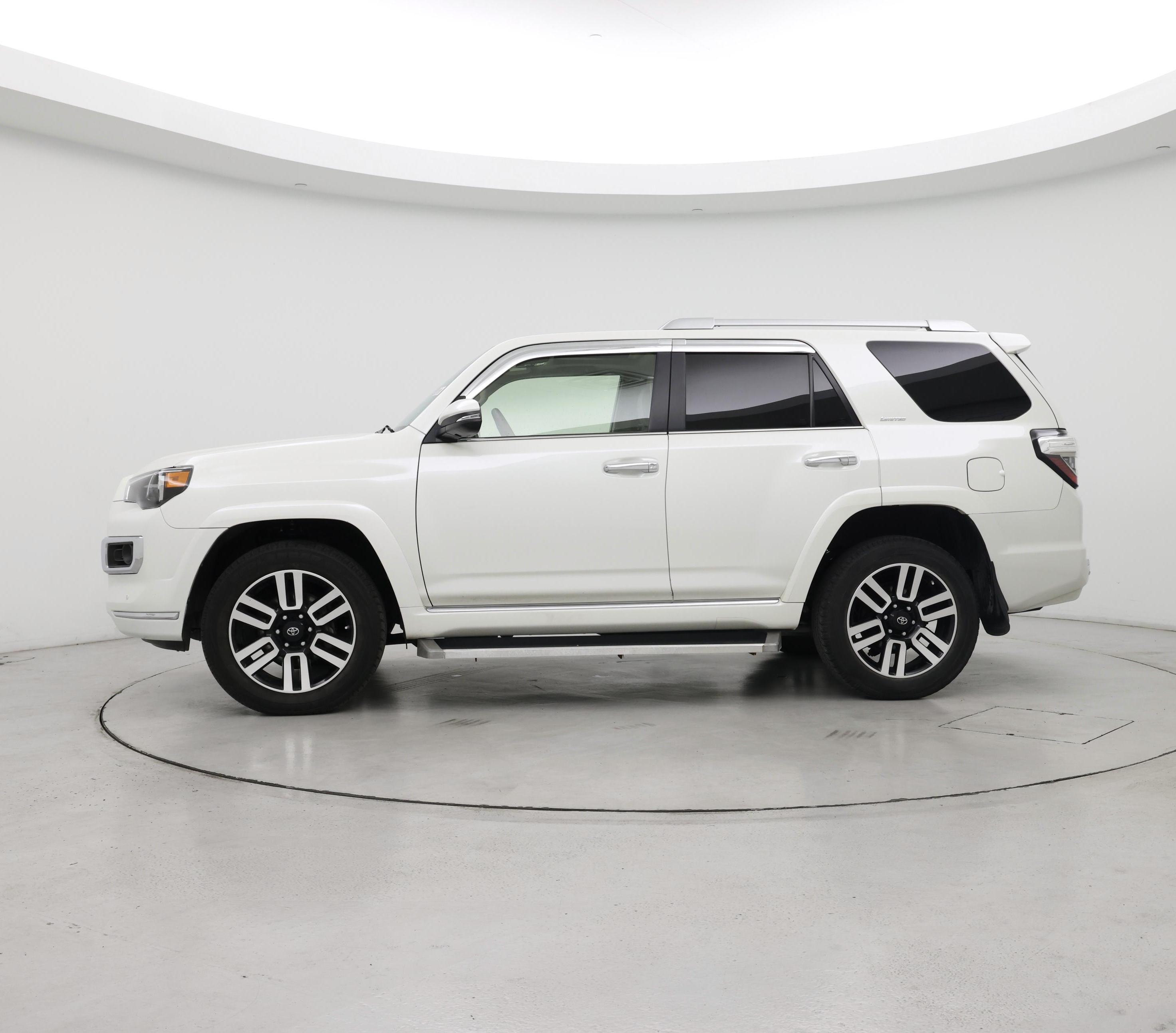 Thumbnail: 2021 Toyota 4Runner - 3