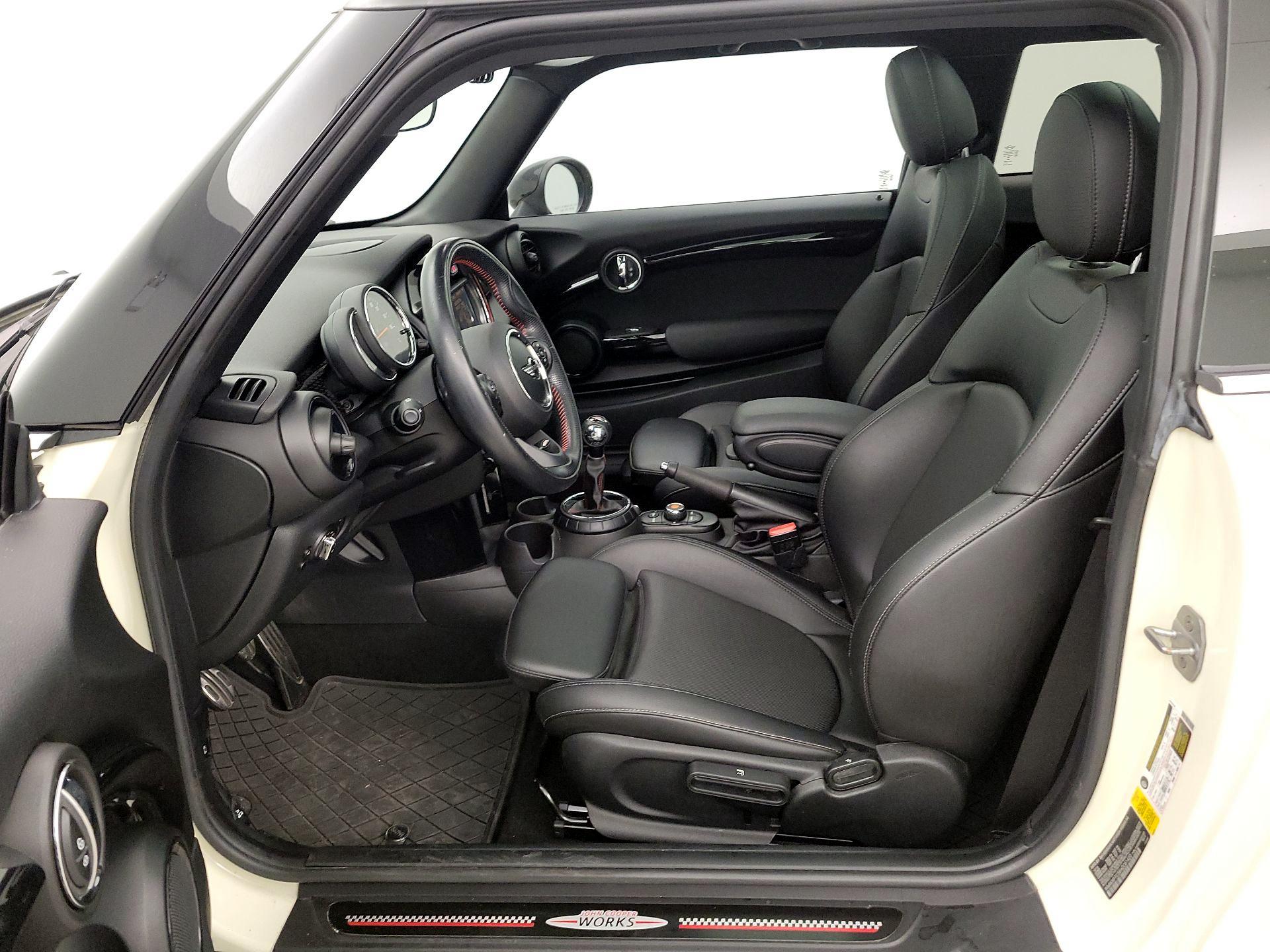 Thumbnail: 2017 MINI Cooper Hardtop - 11