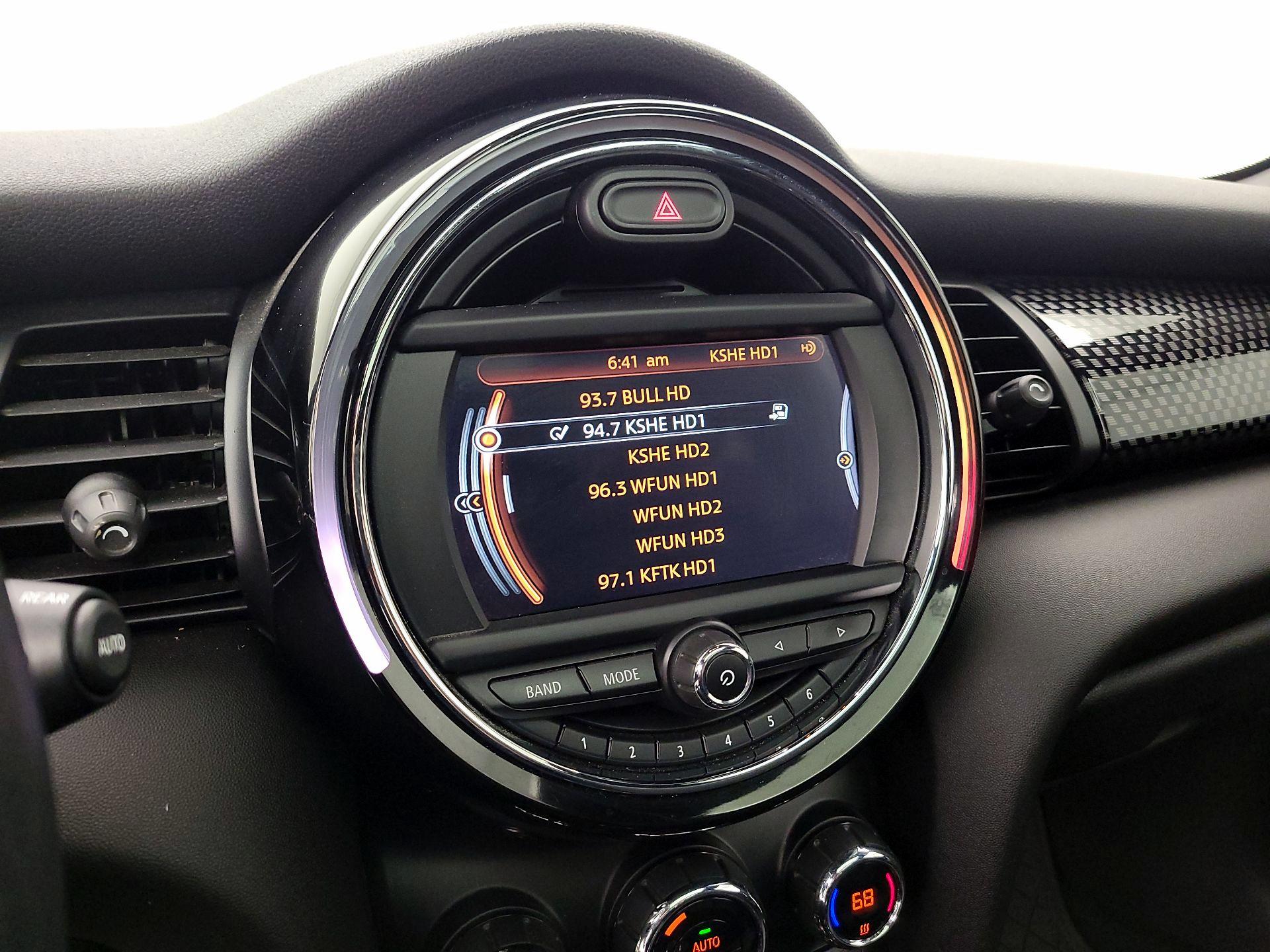 Thumbnail: 2017 MINI Cooper Hardtop - 14