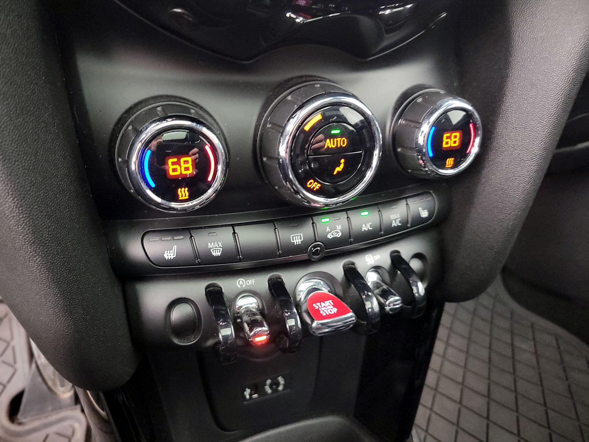 Thumbnail: 2017 MINI Cooper Hardtop - 15