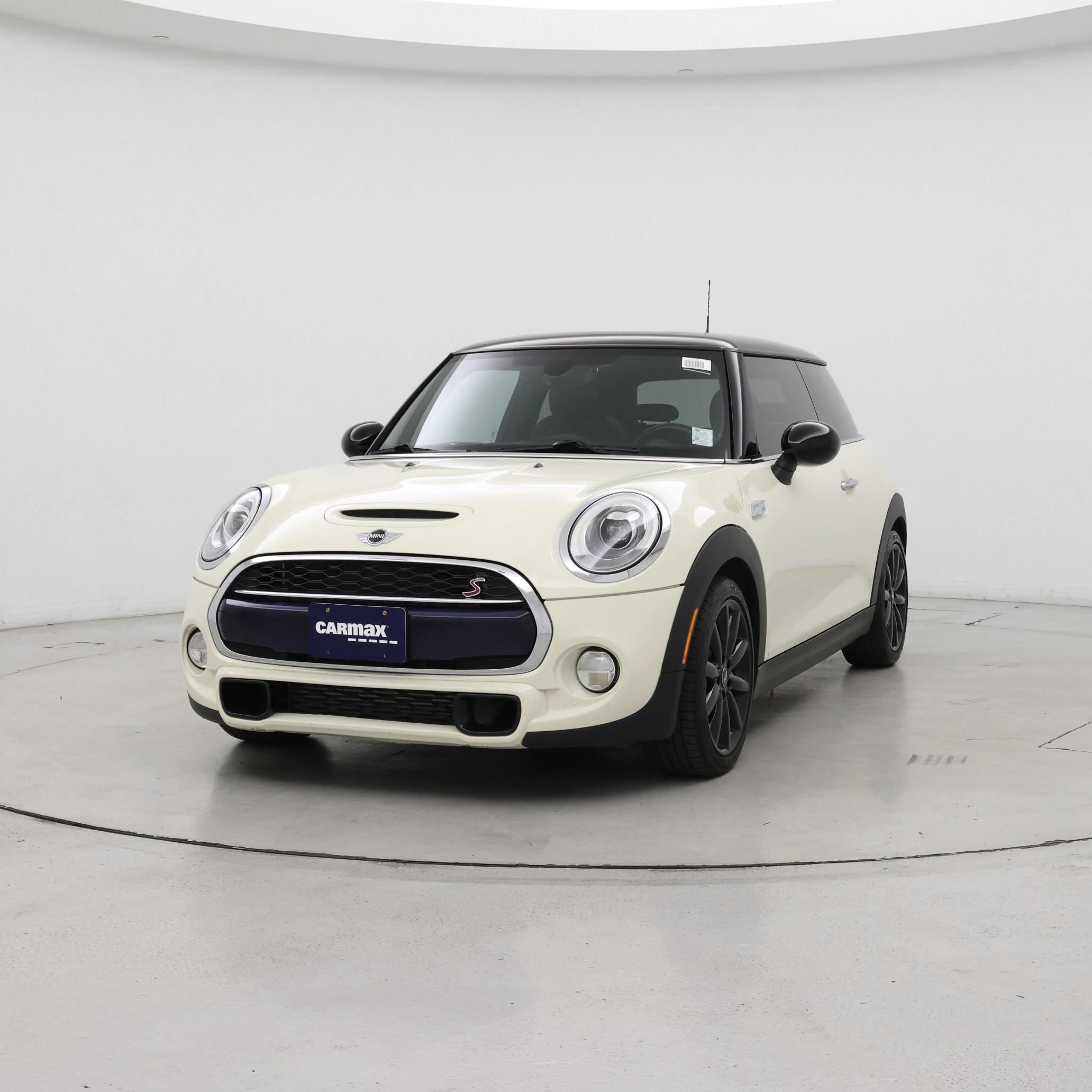 Thumbnail: 2017 MINI Cooper Hardtop - 4