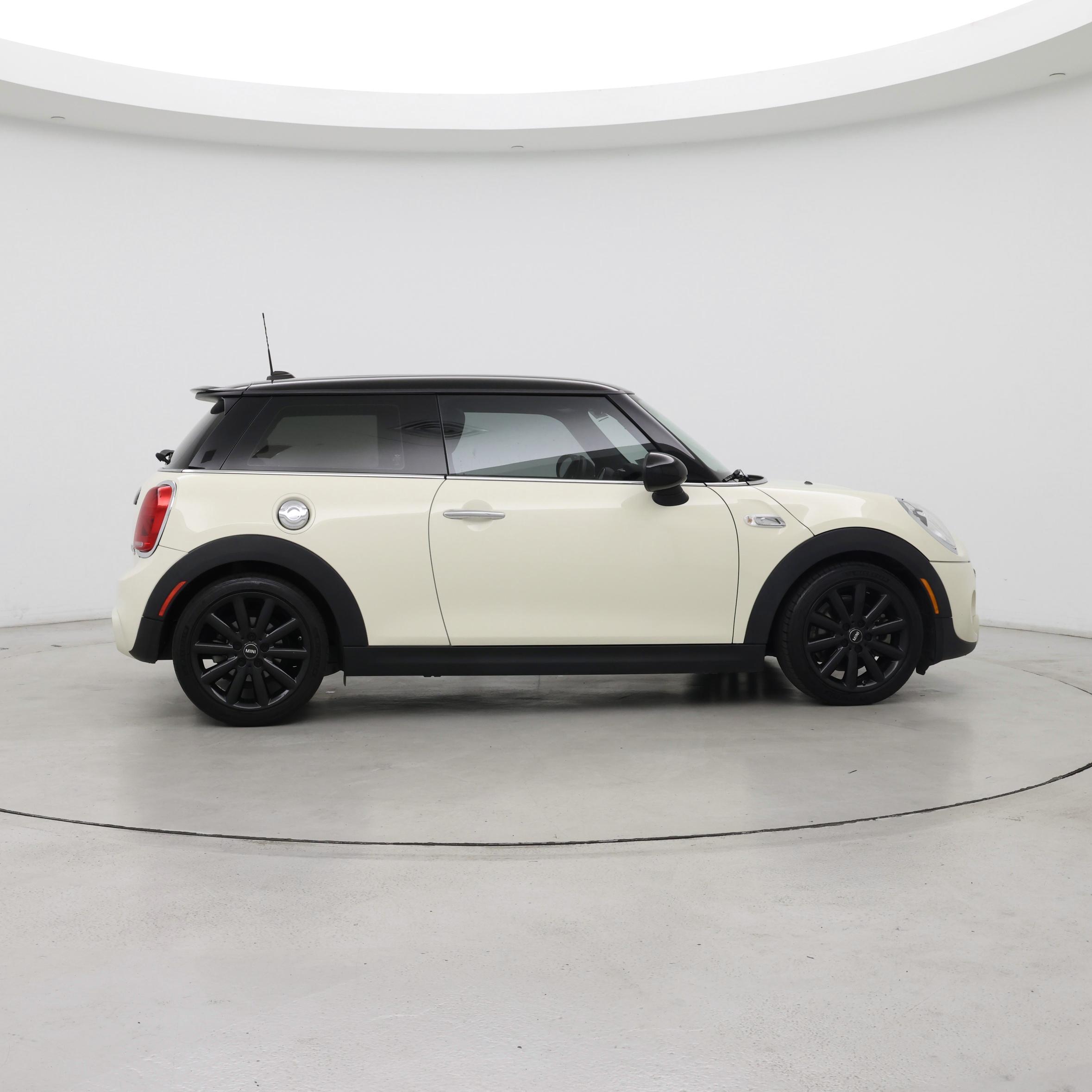 Thumbnail: 2017 MINI Cooper Hardtop - 7