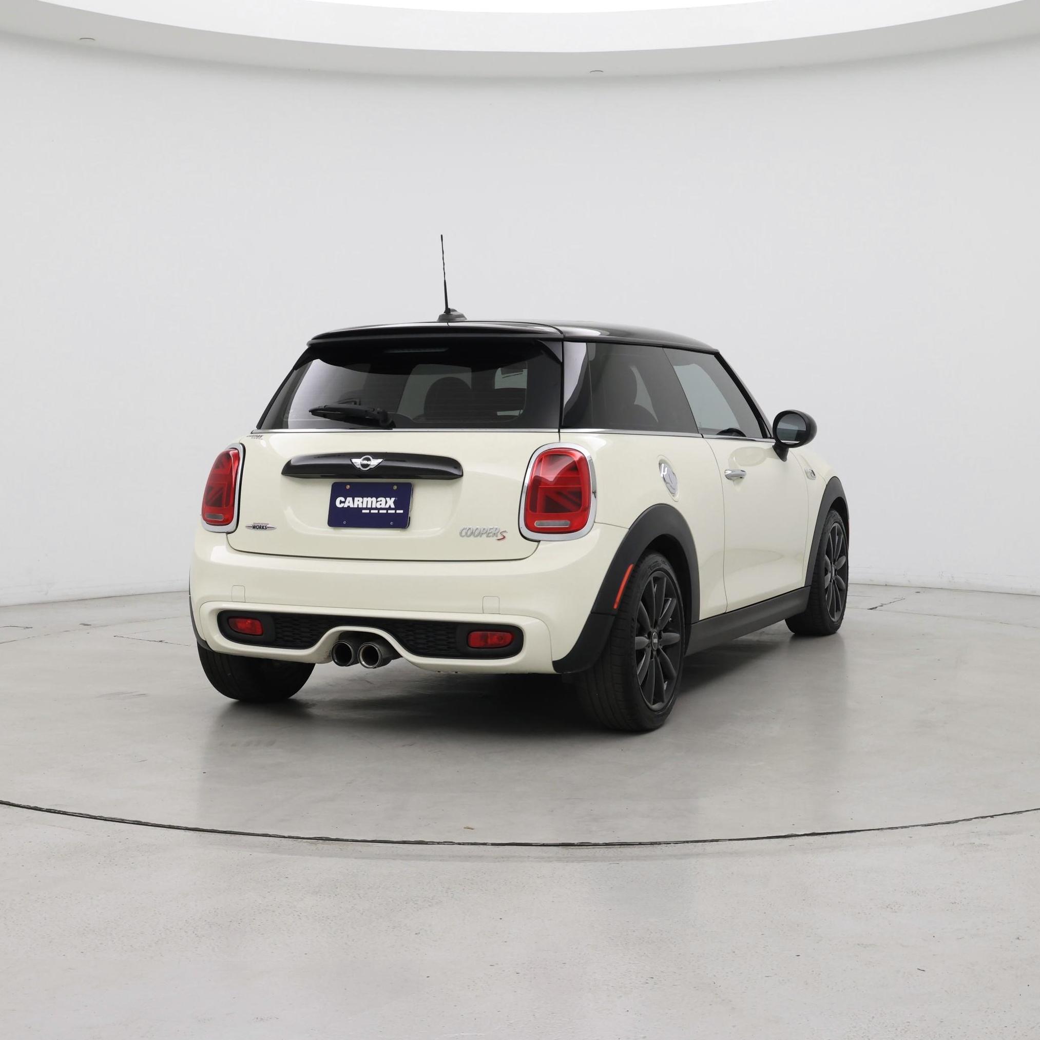 Thumbnail: 2017 MINI Cooper Hardtop - 8