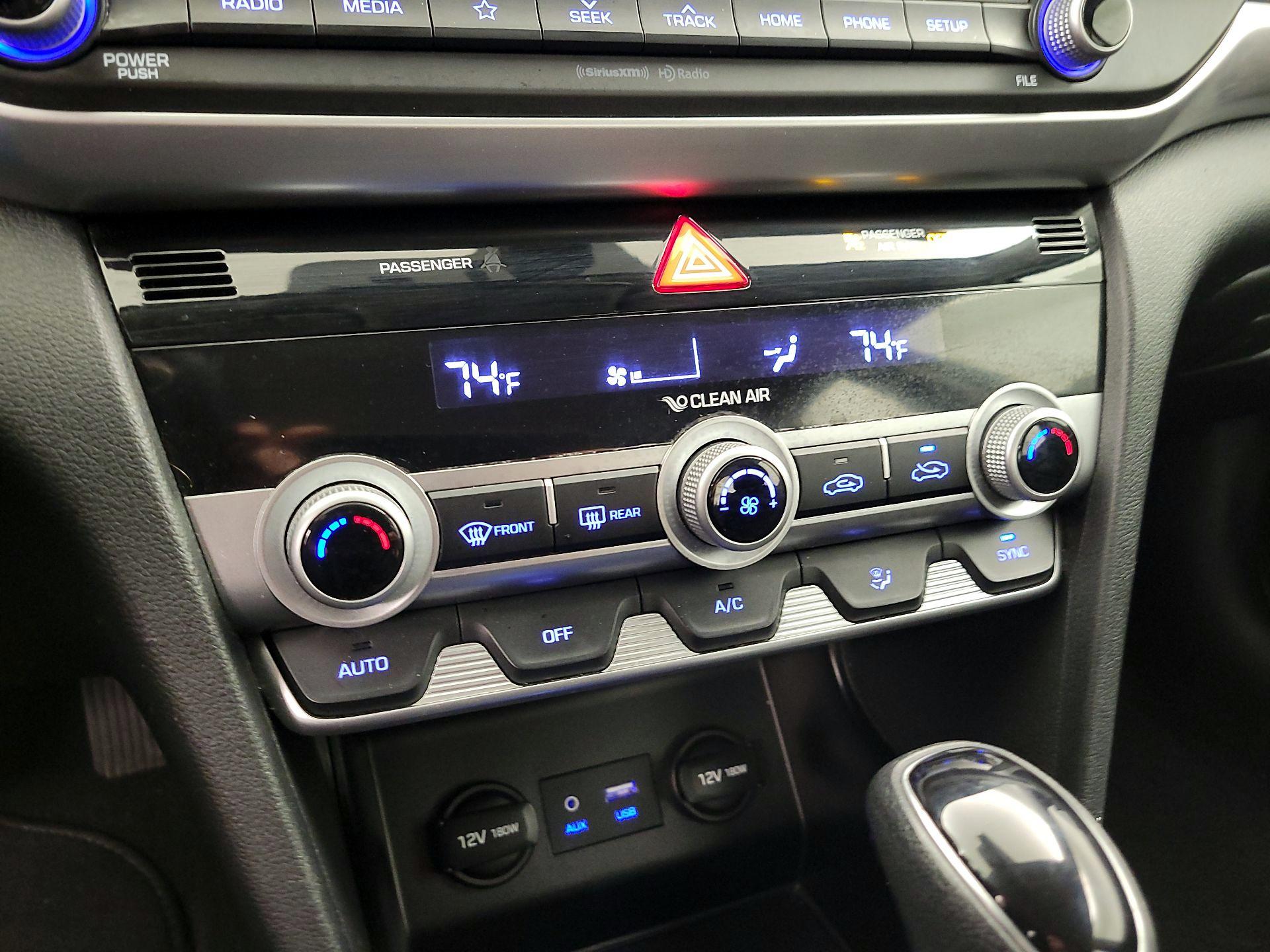 Thumbnail: 2020 Hyundai Elantra - 16