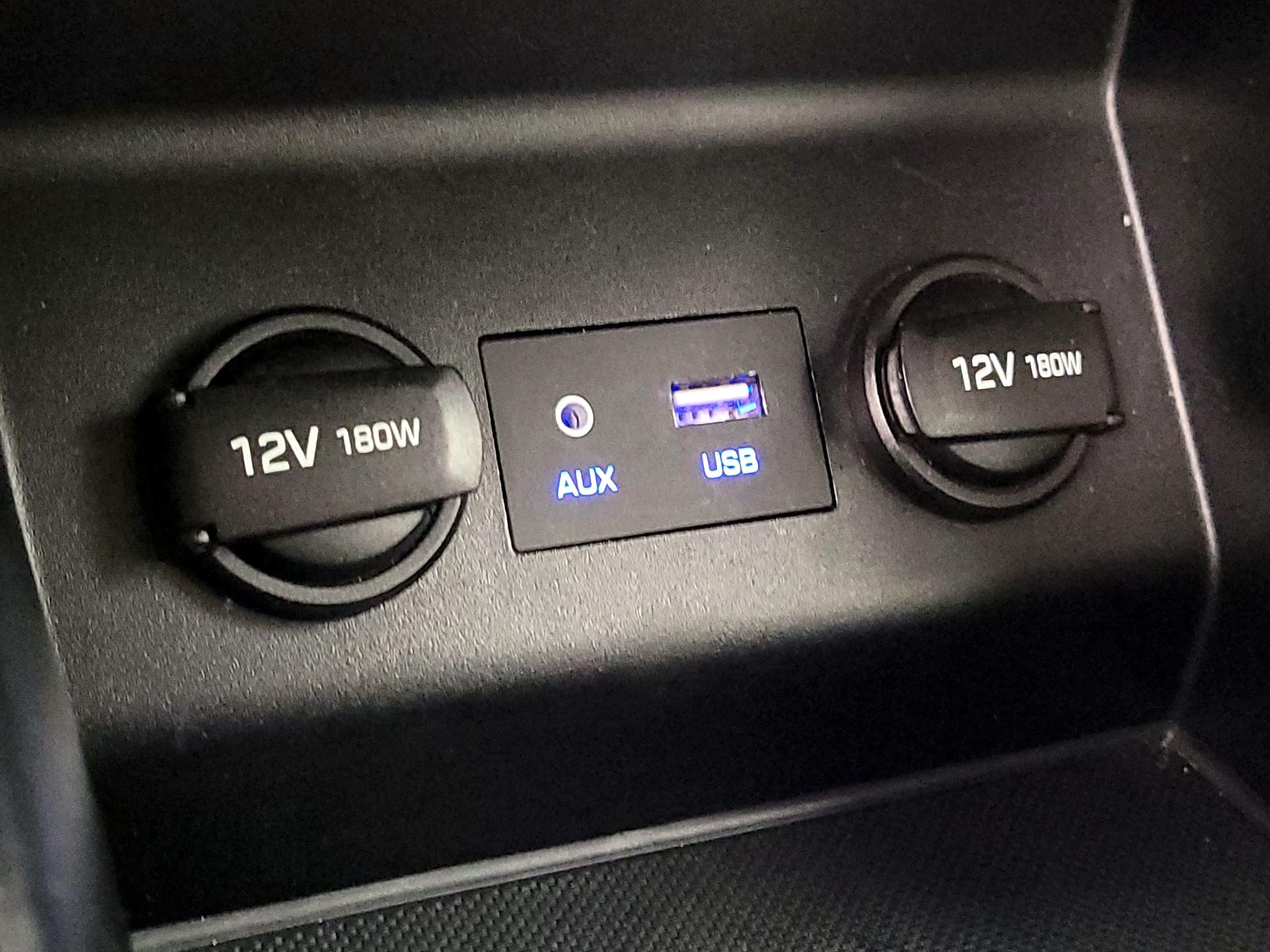 Thumbnail: 2020 Hyundai Elantra - 18