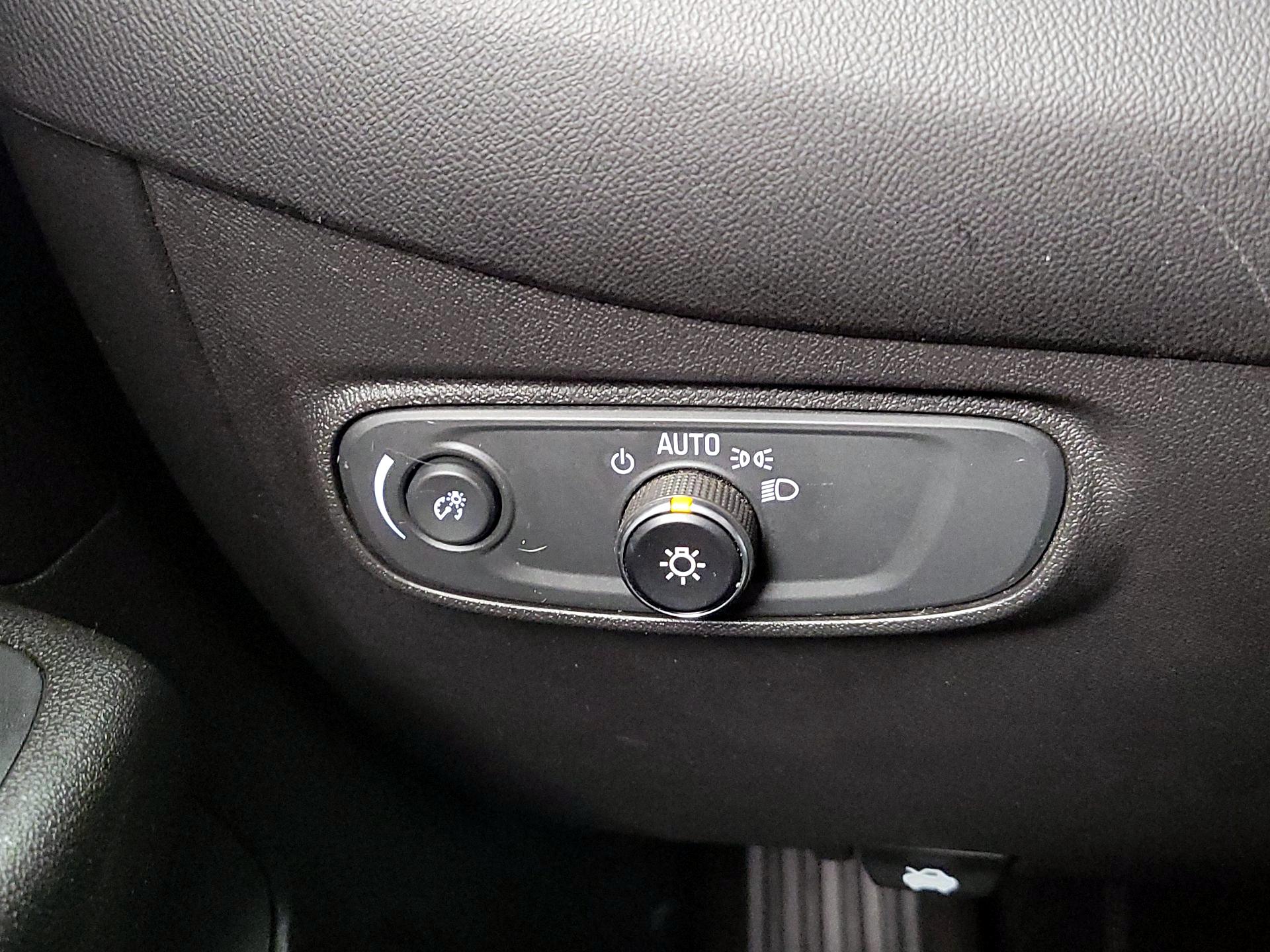 Thumbnail: 2019 Chevrolet Equinox - 13