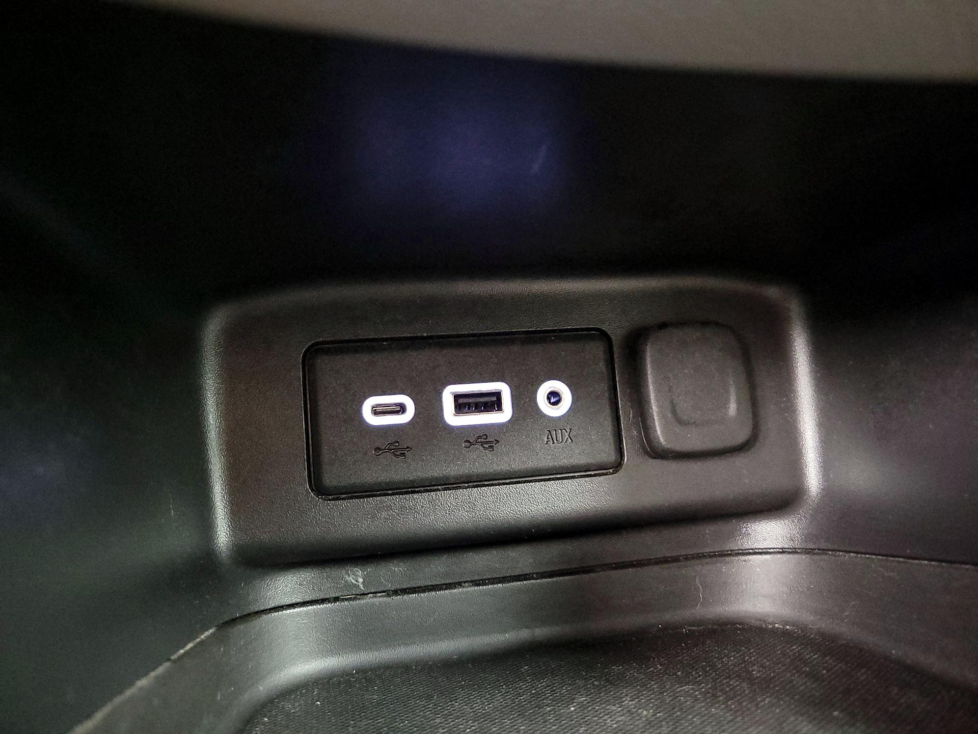 Thumbnail: 2019 Chevrolet Equinox - 18