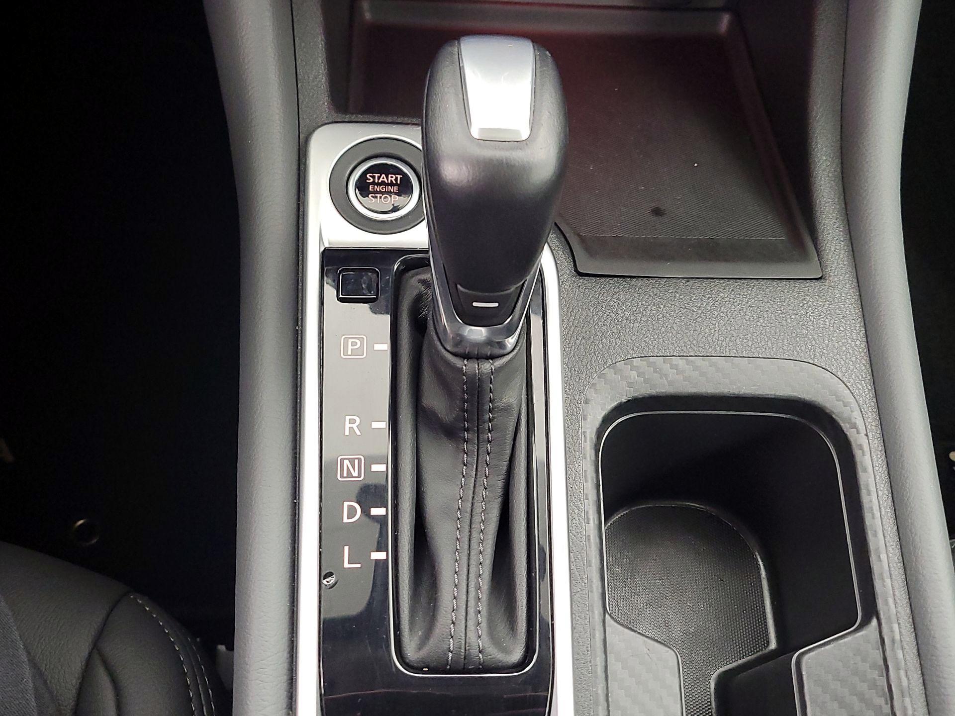 Thumbnail: 2024 Nissan Sentra - 17