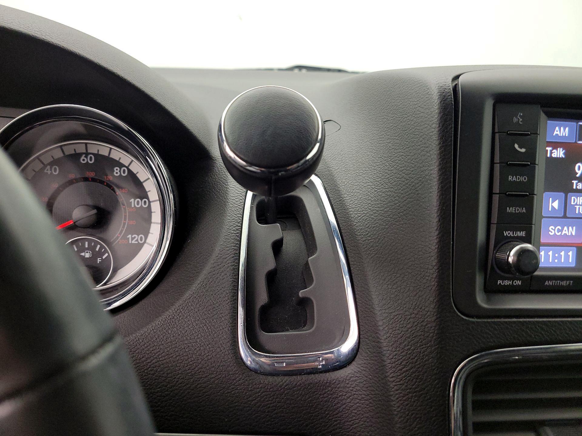 Thumbnail: 2019 Dodge Grand Caravan - 18