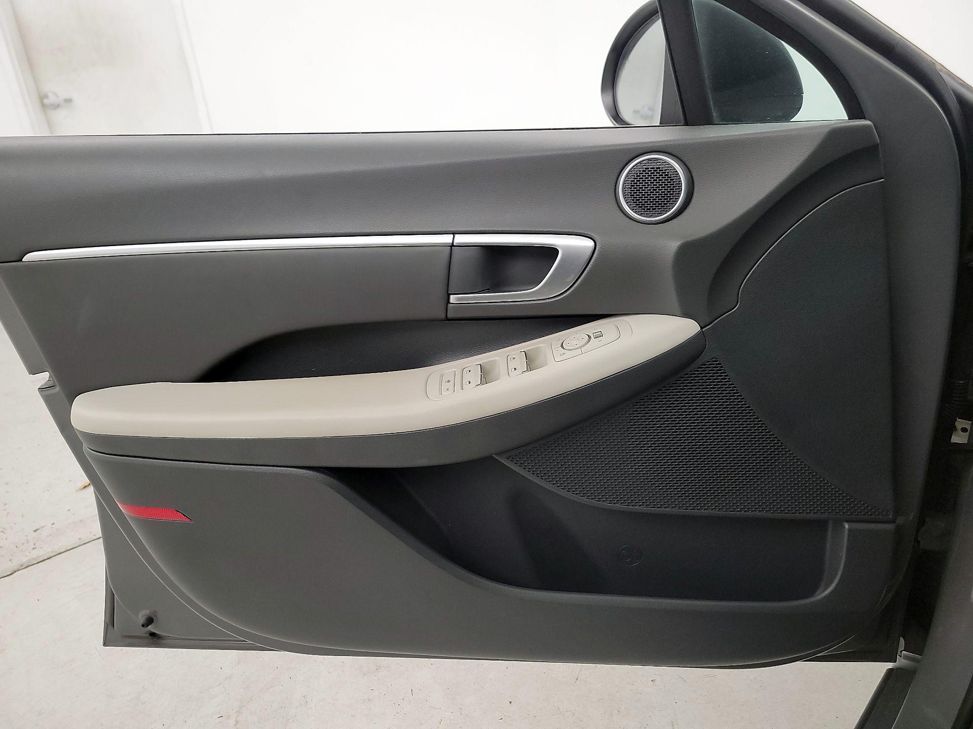 Thumbnail: 2022 Hyundai Sonata - 12