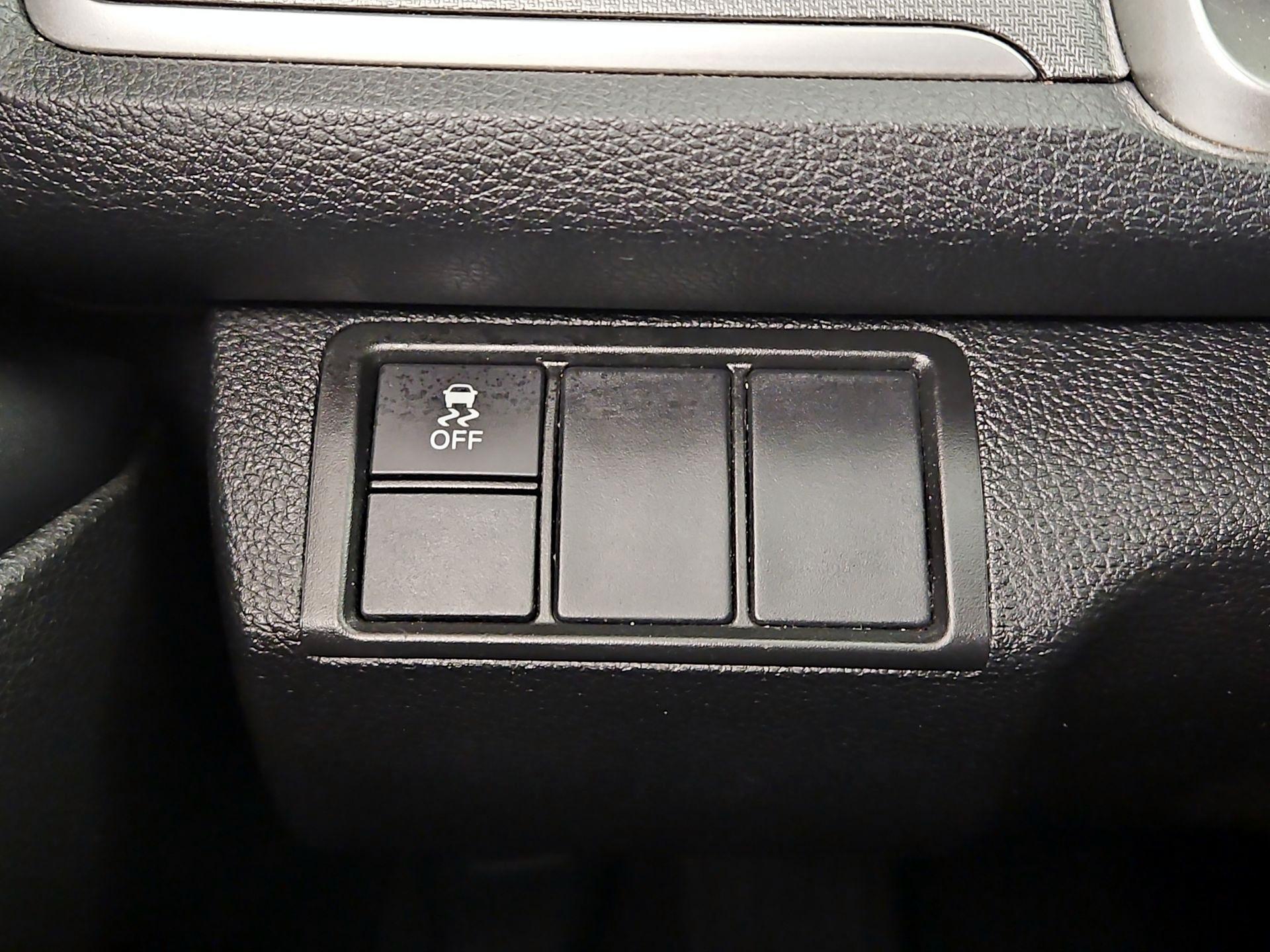 Thumbnail: 2016 Honda Civic - 13