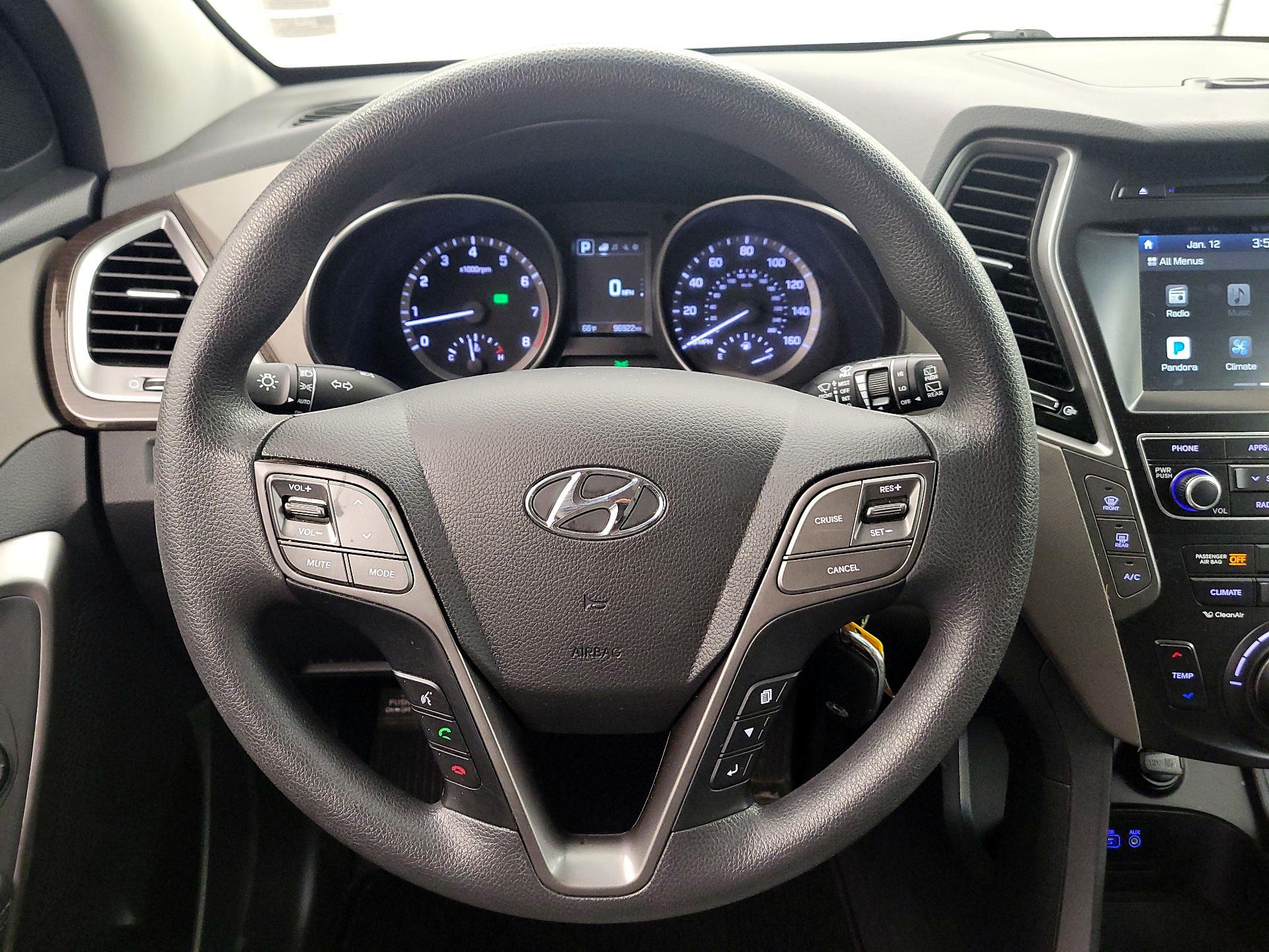 Thumbnail: 2017 Hyundai Santa Fe - 10